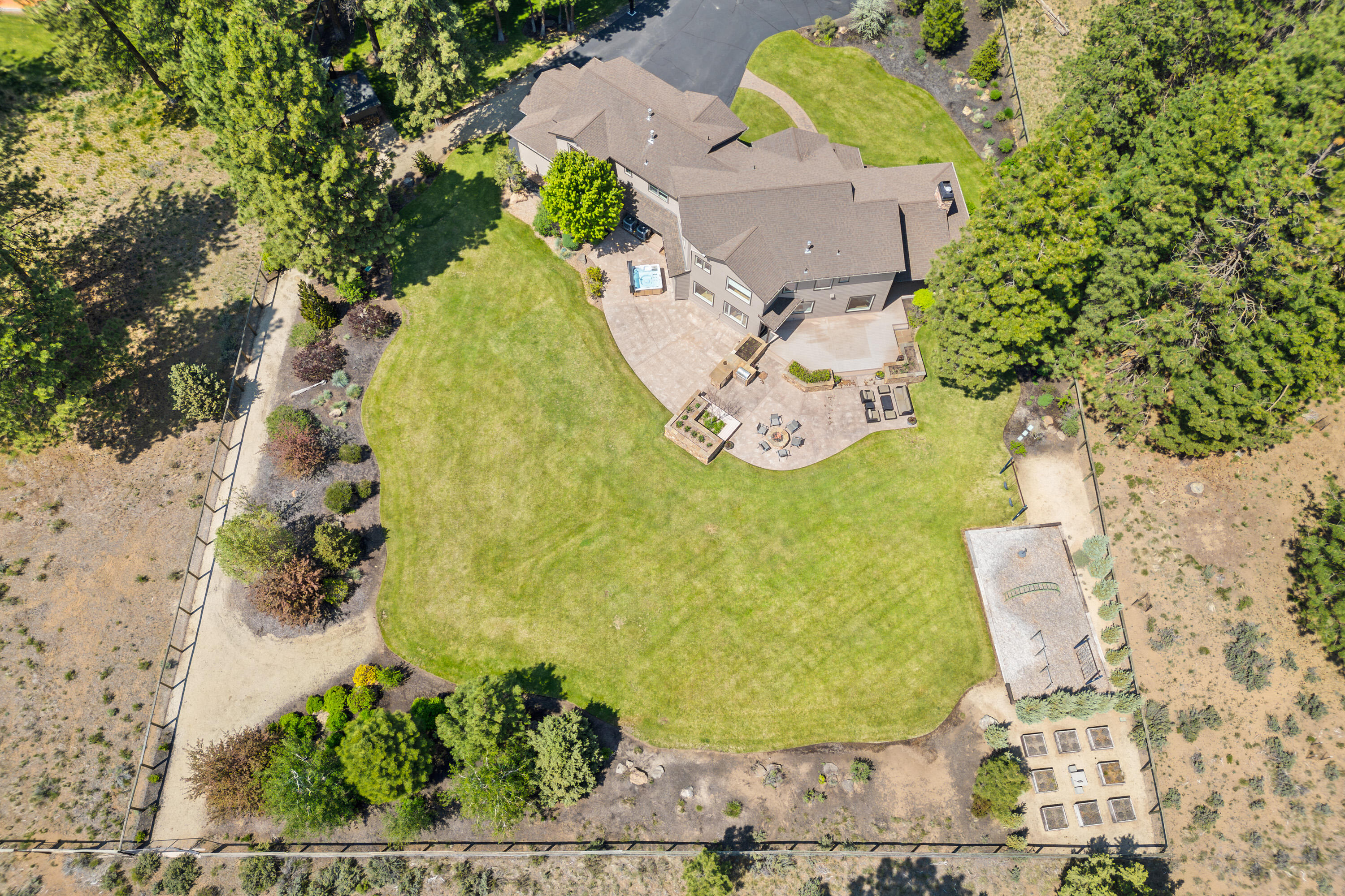 60003 W Ridgeview Drive