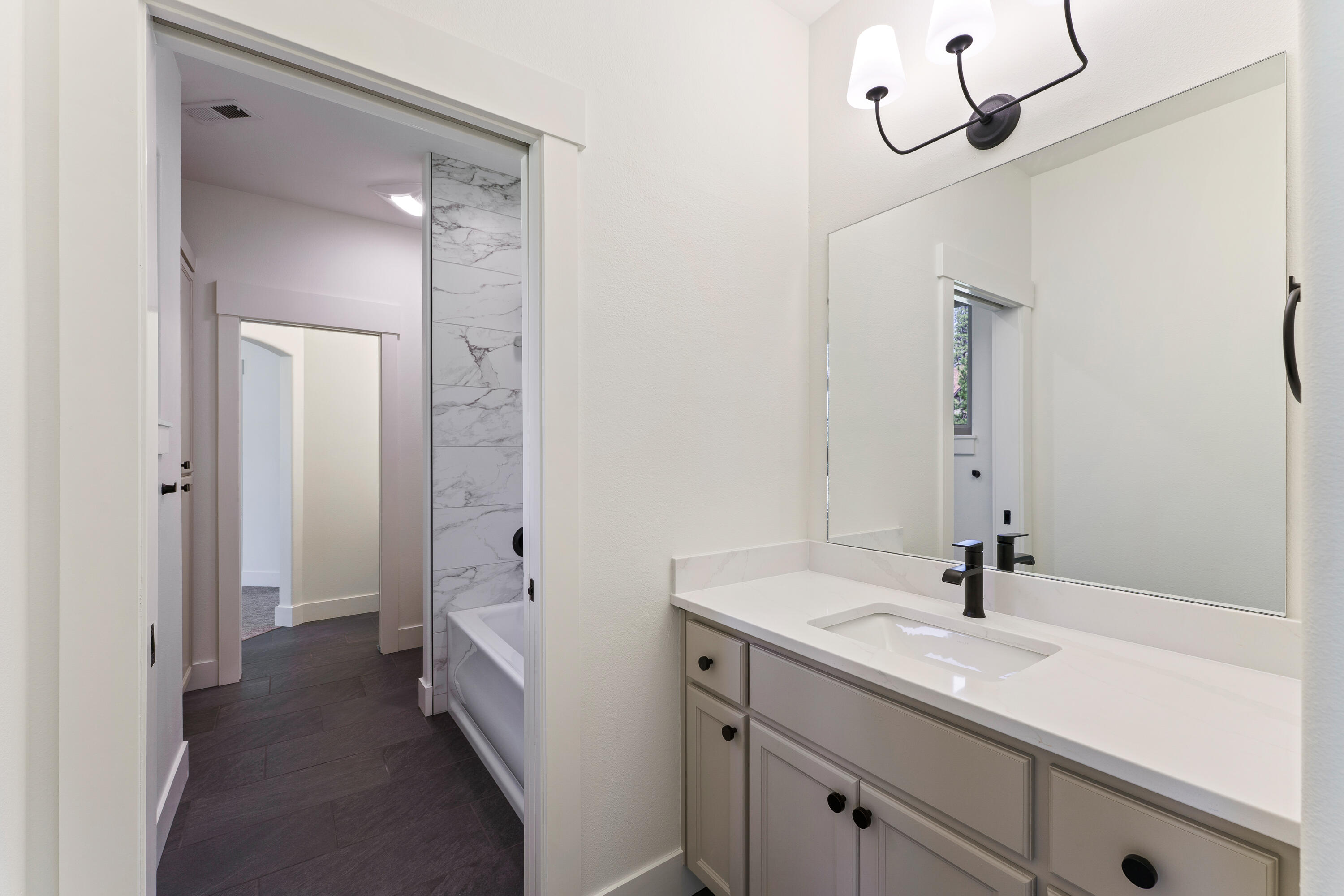 60003 W Ridgeview Drive