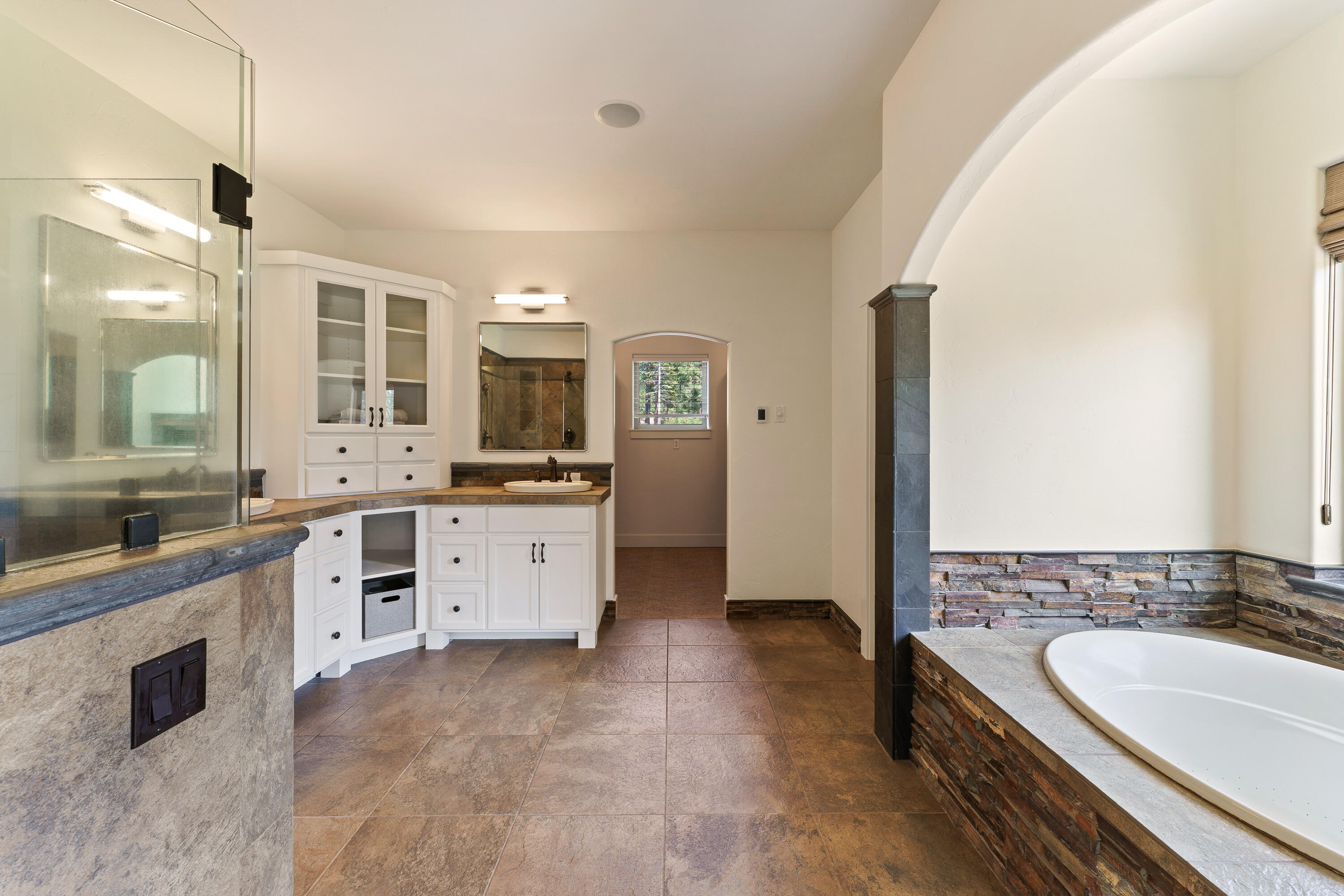 60003 W Ridgeview Drive