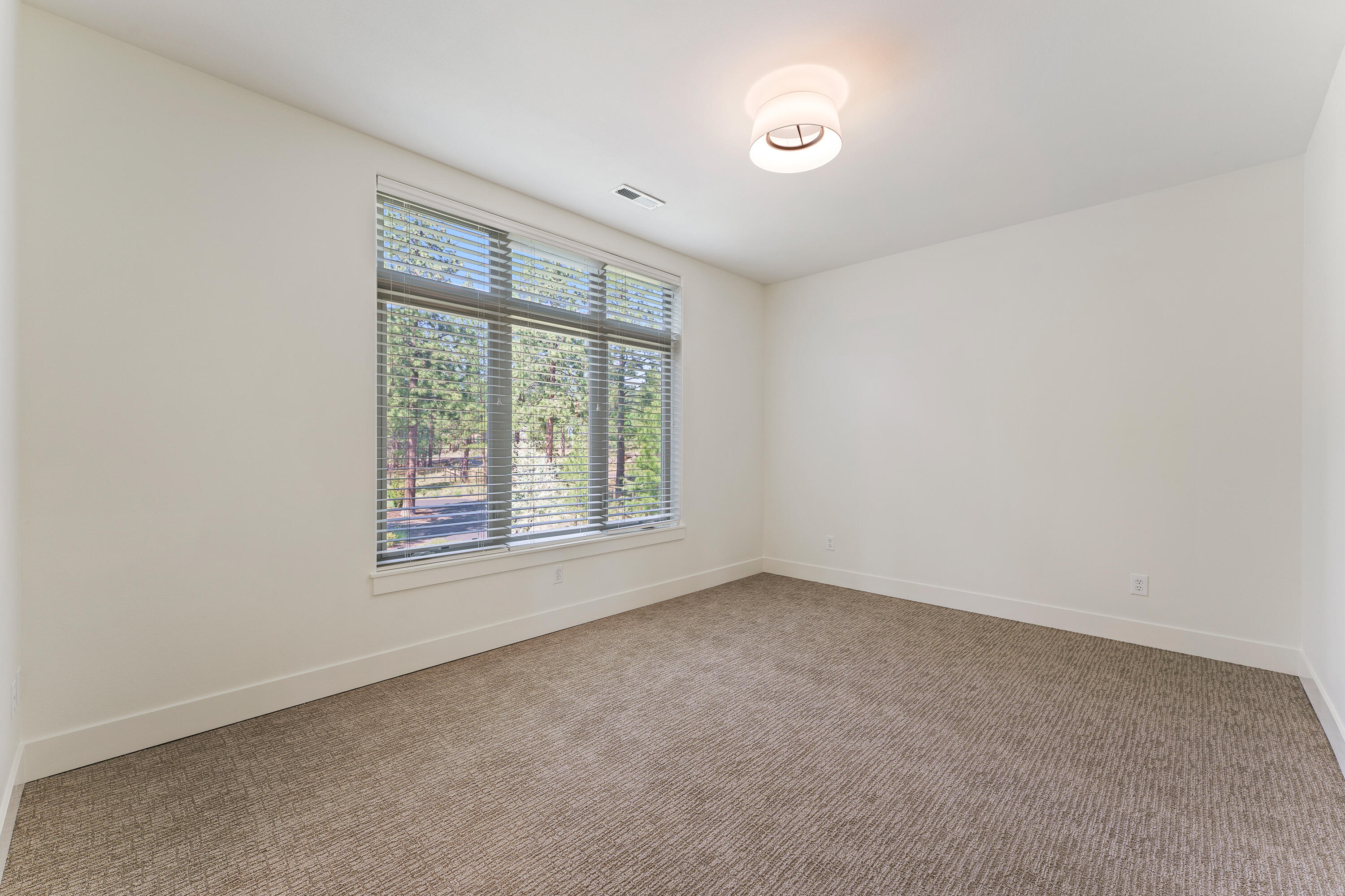 60003 W Ridgeview Drive