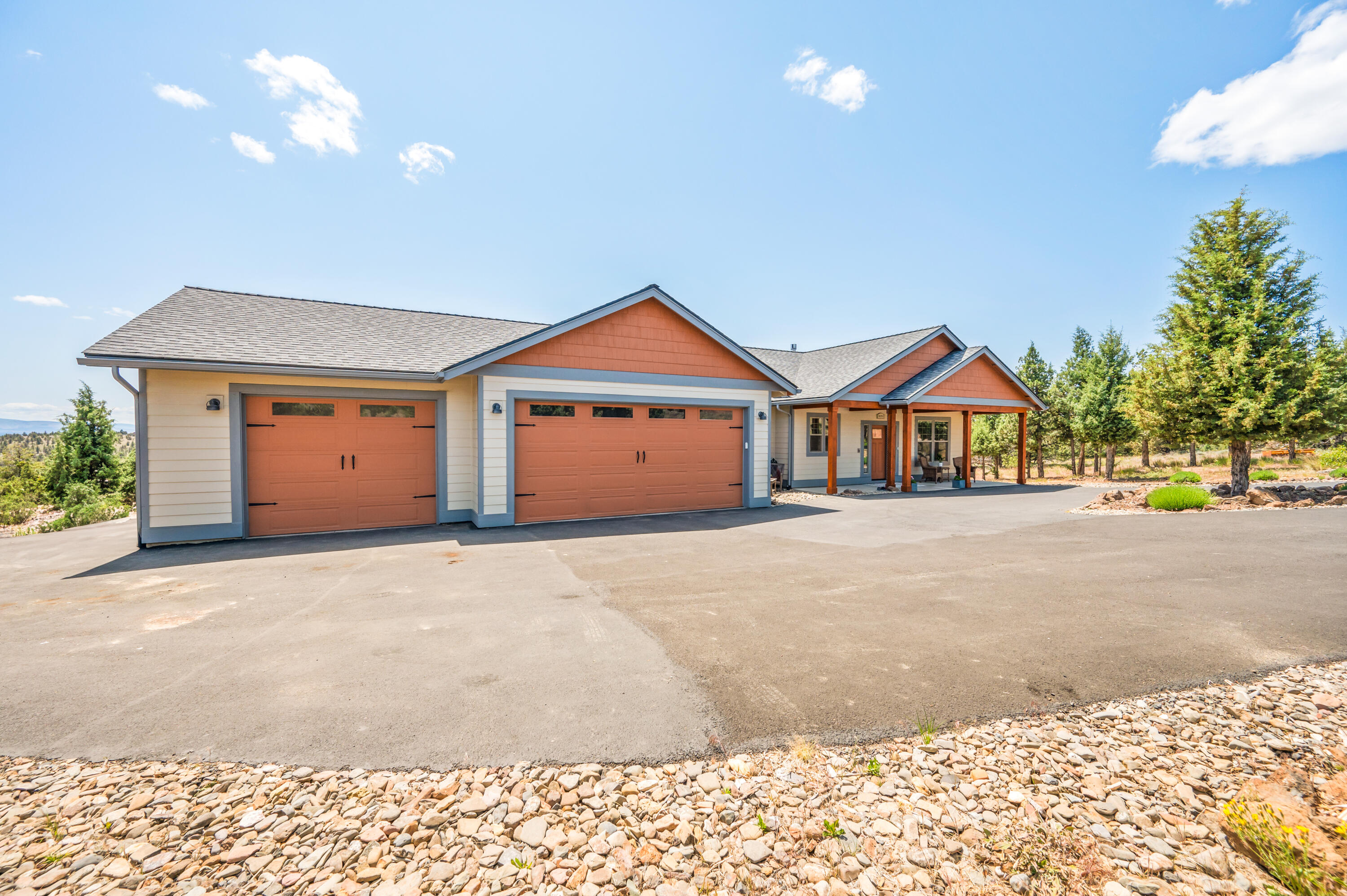 10352 SE Liberty Court, Prineville
