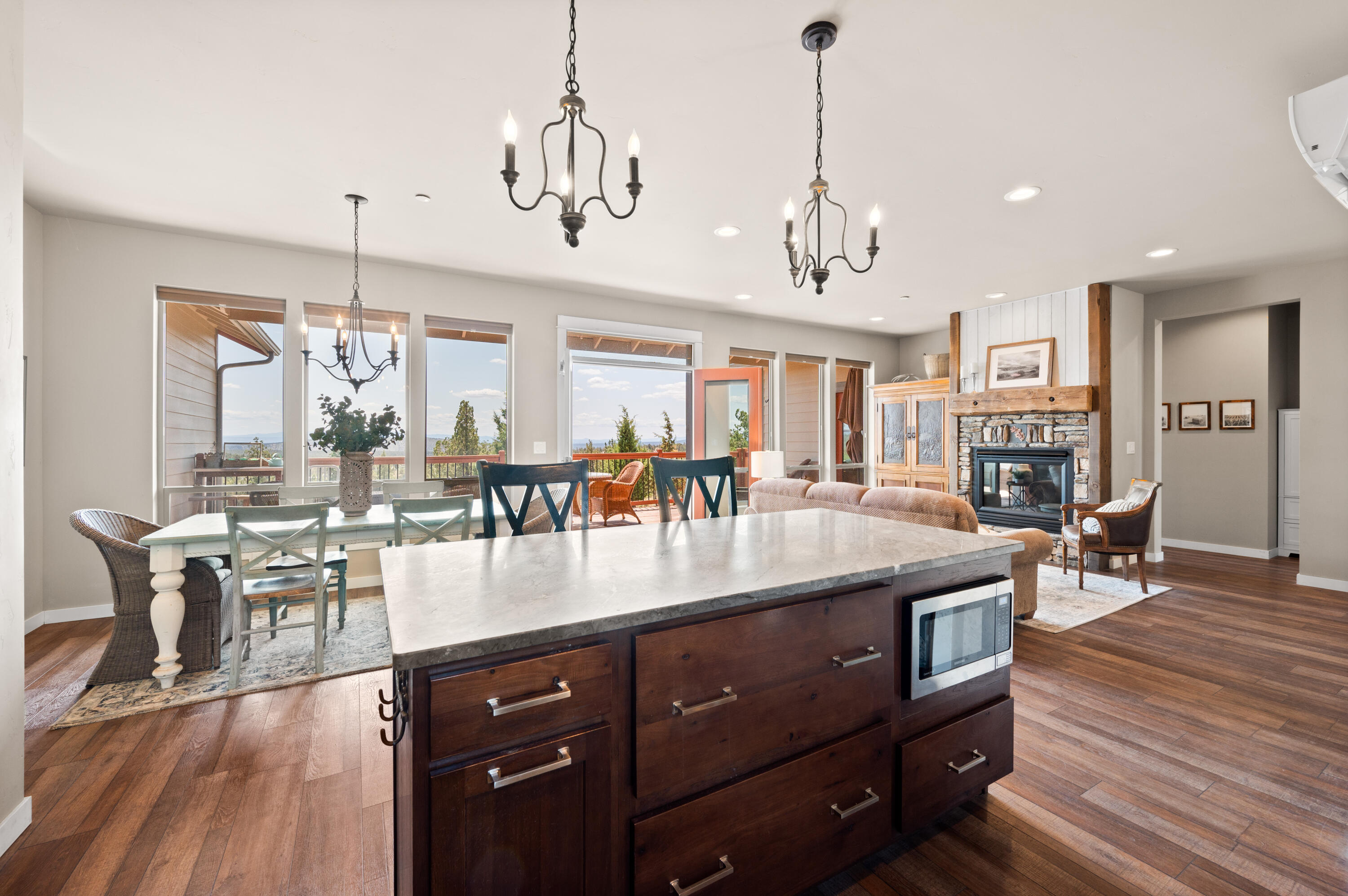 10352 SE Liberty Court, Prineville