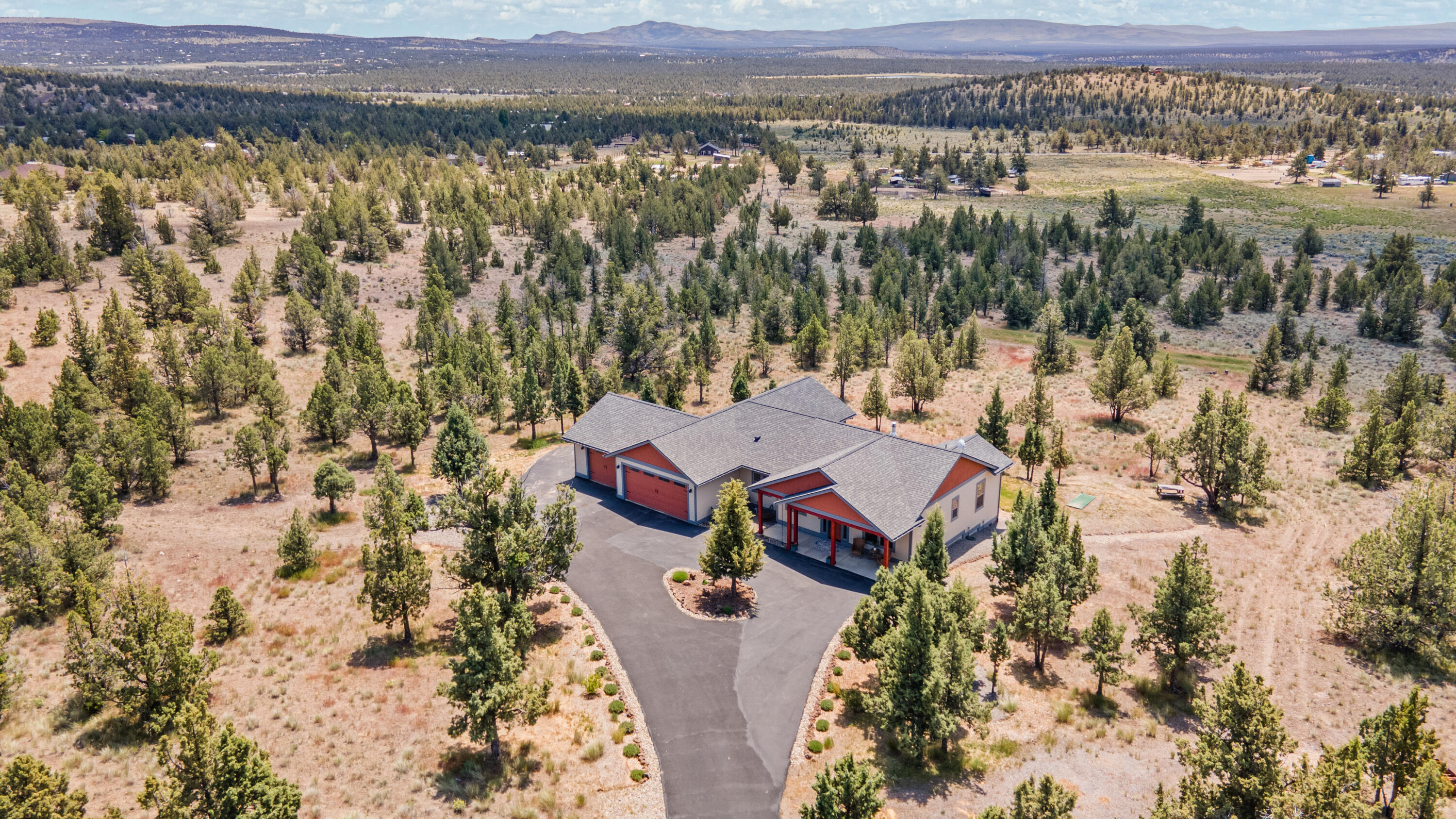 10352 SE Liberty Court, Prineville