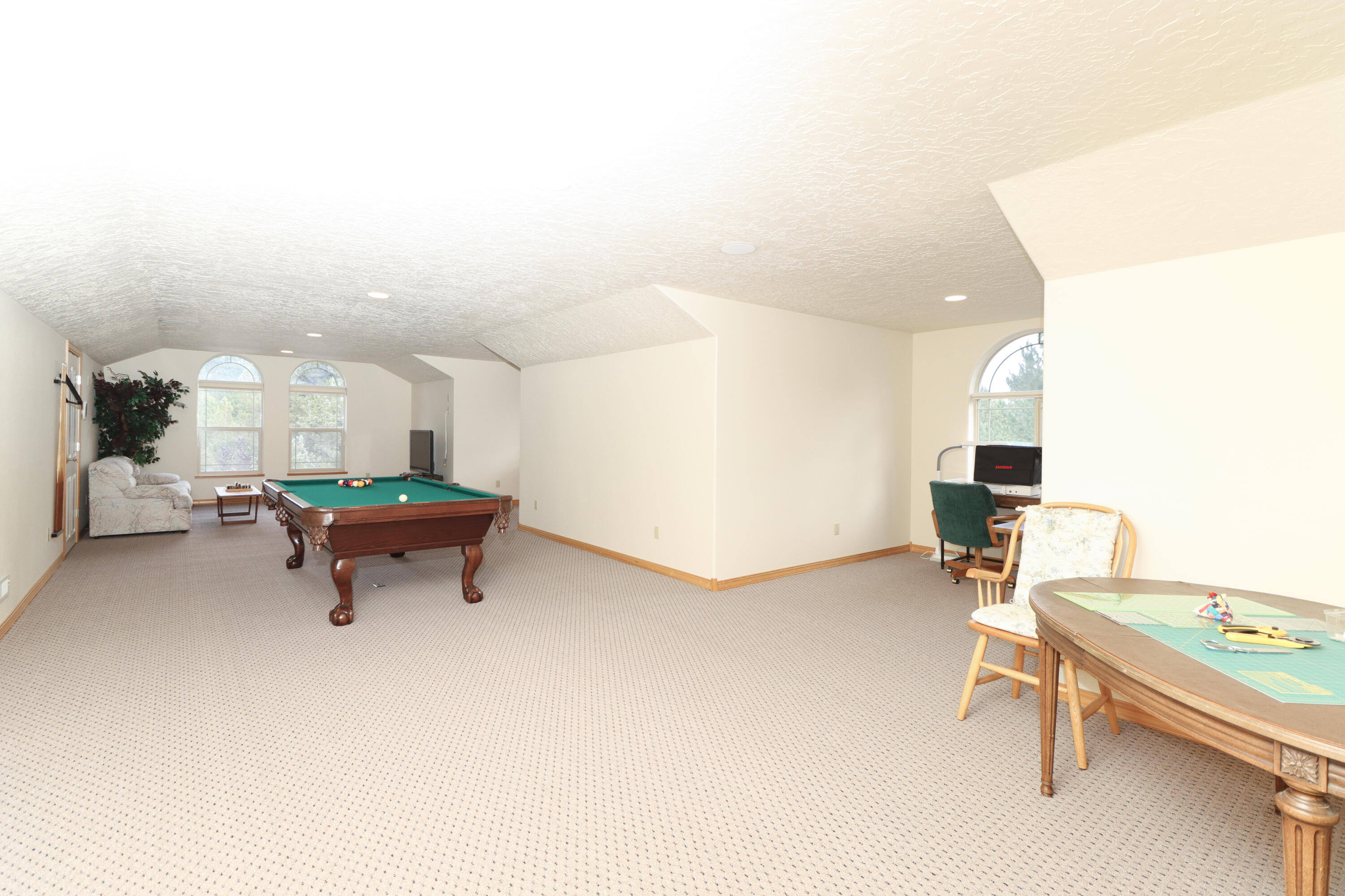 60485 Billadeau Road, Bend