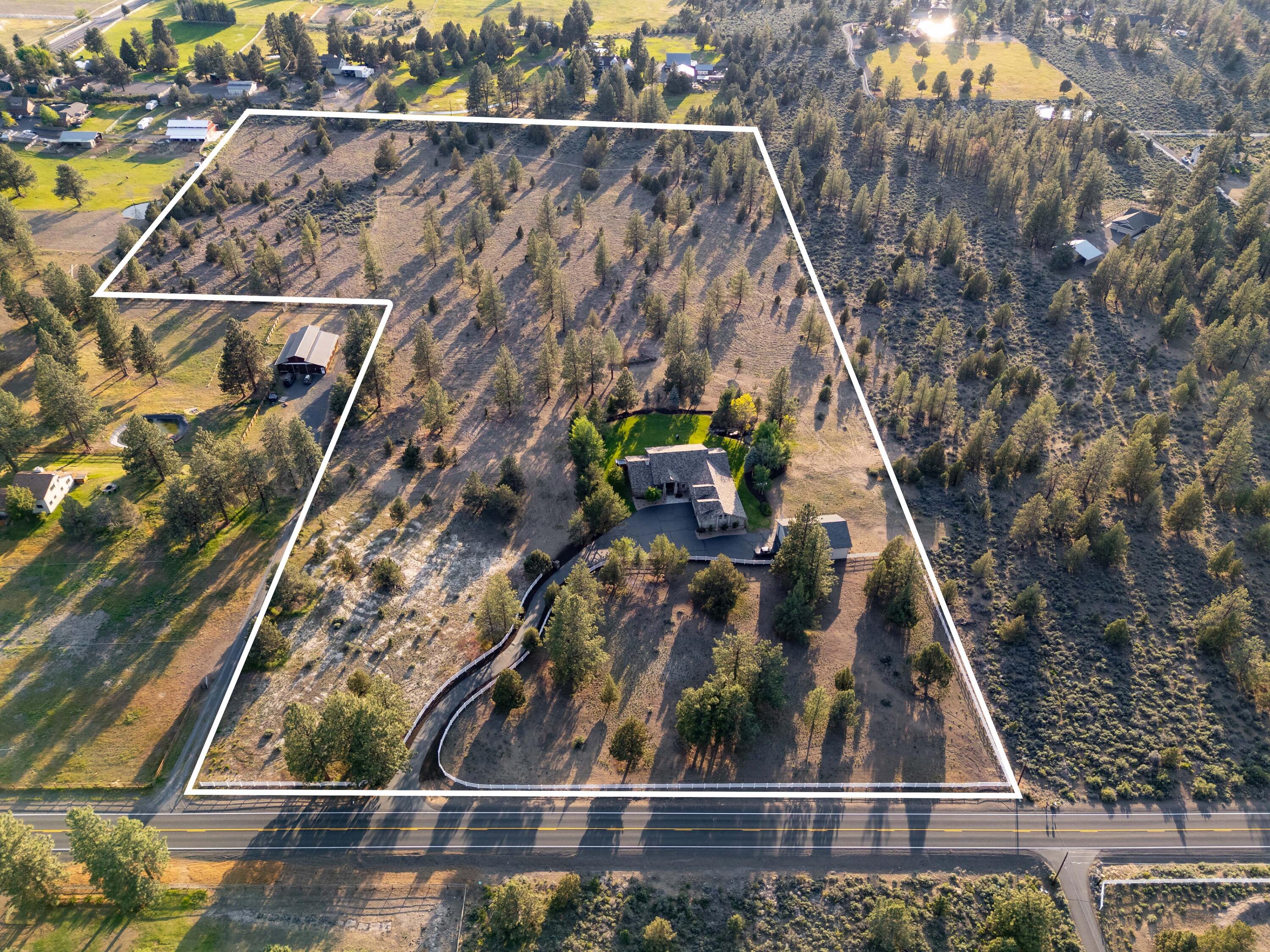 60485 Billadeau Road, Bend