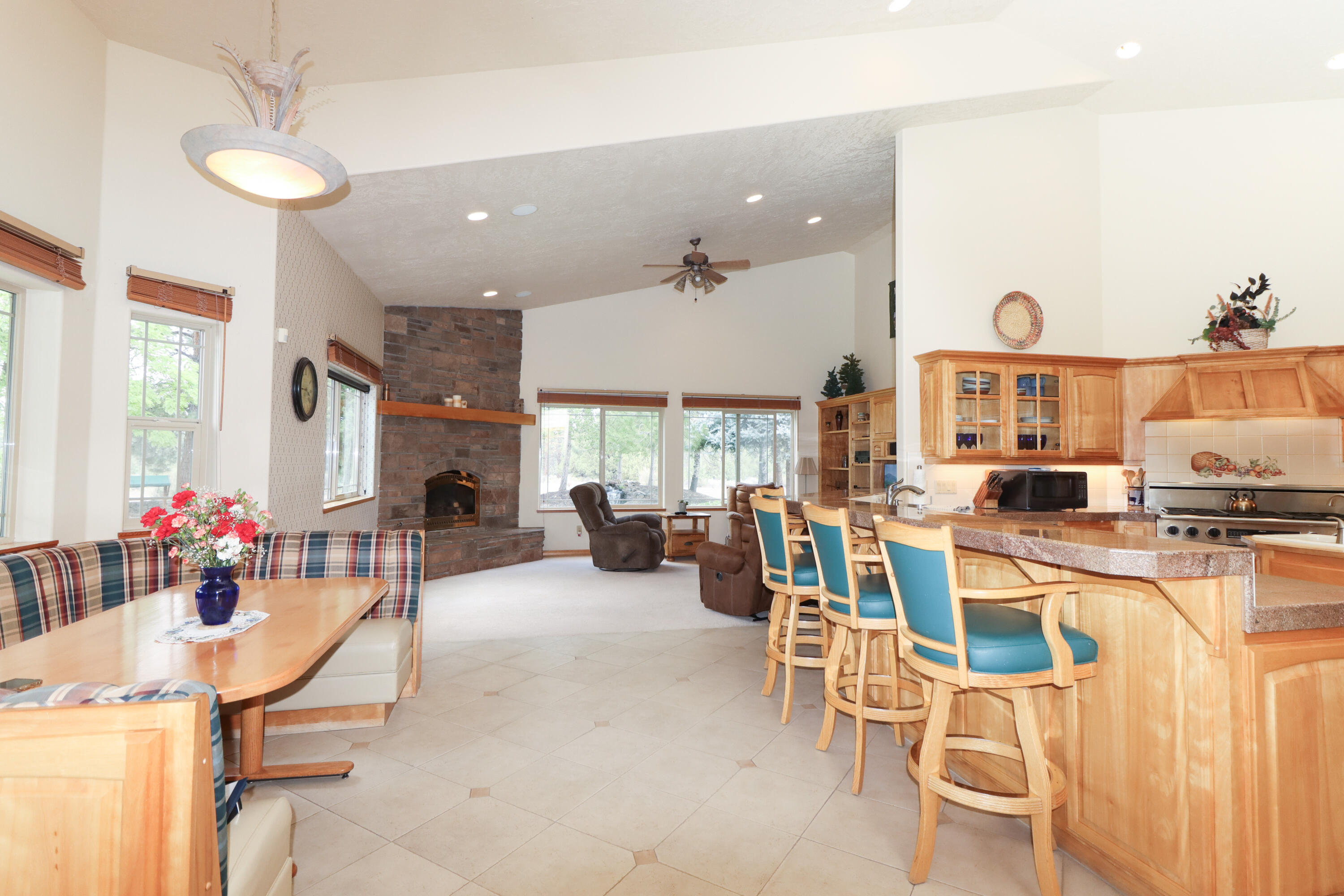 60485 Billadeau Road, Bend