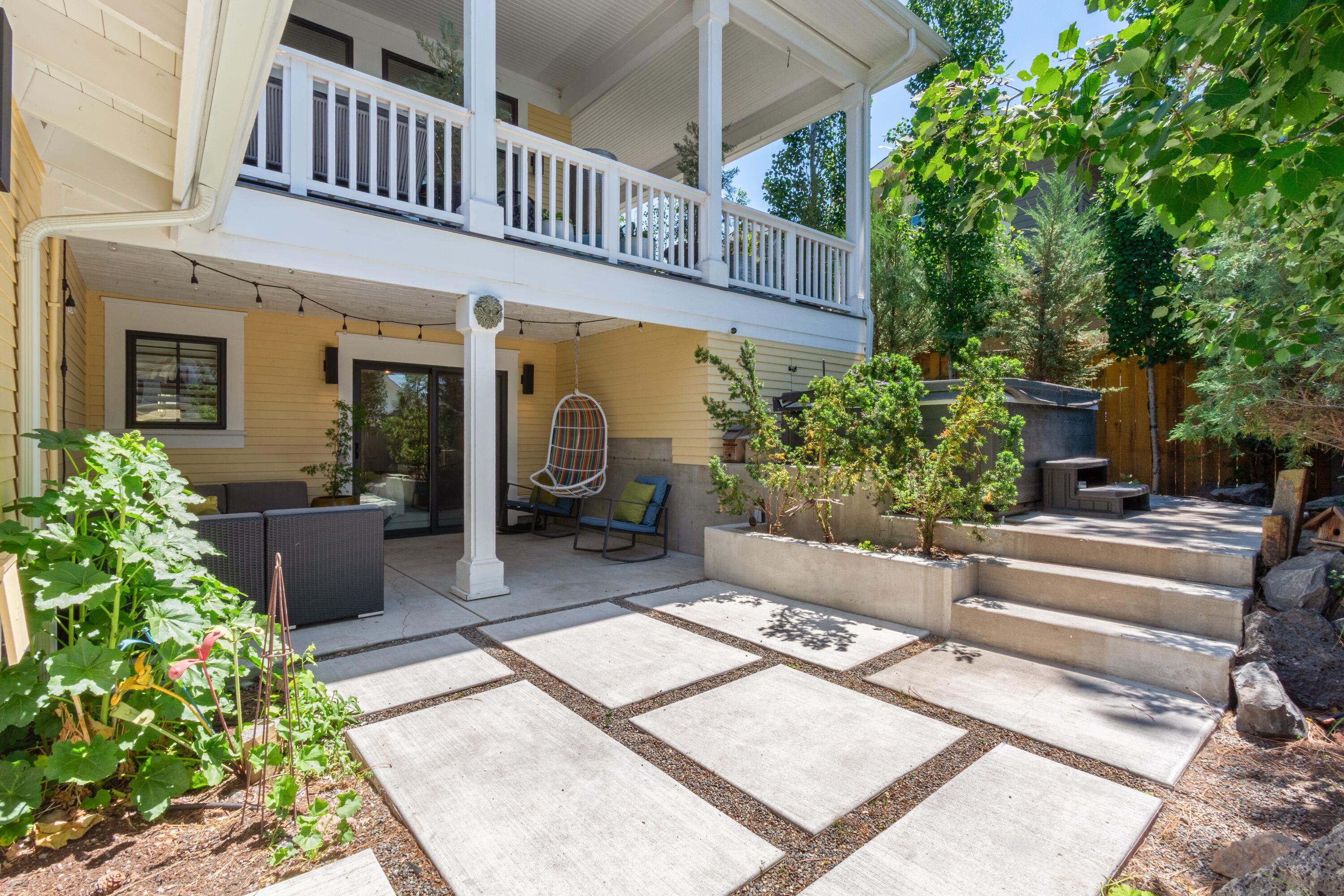 1335 NW Mt Washington Drive