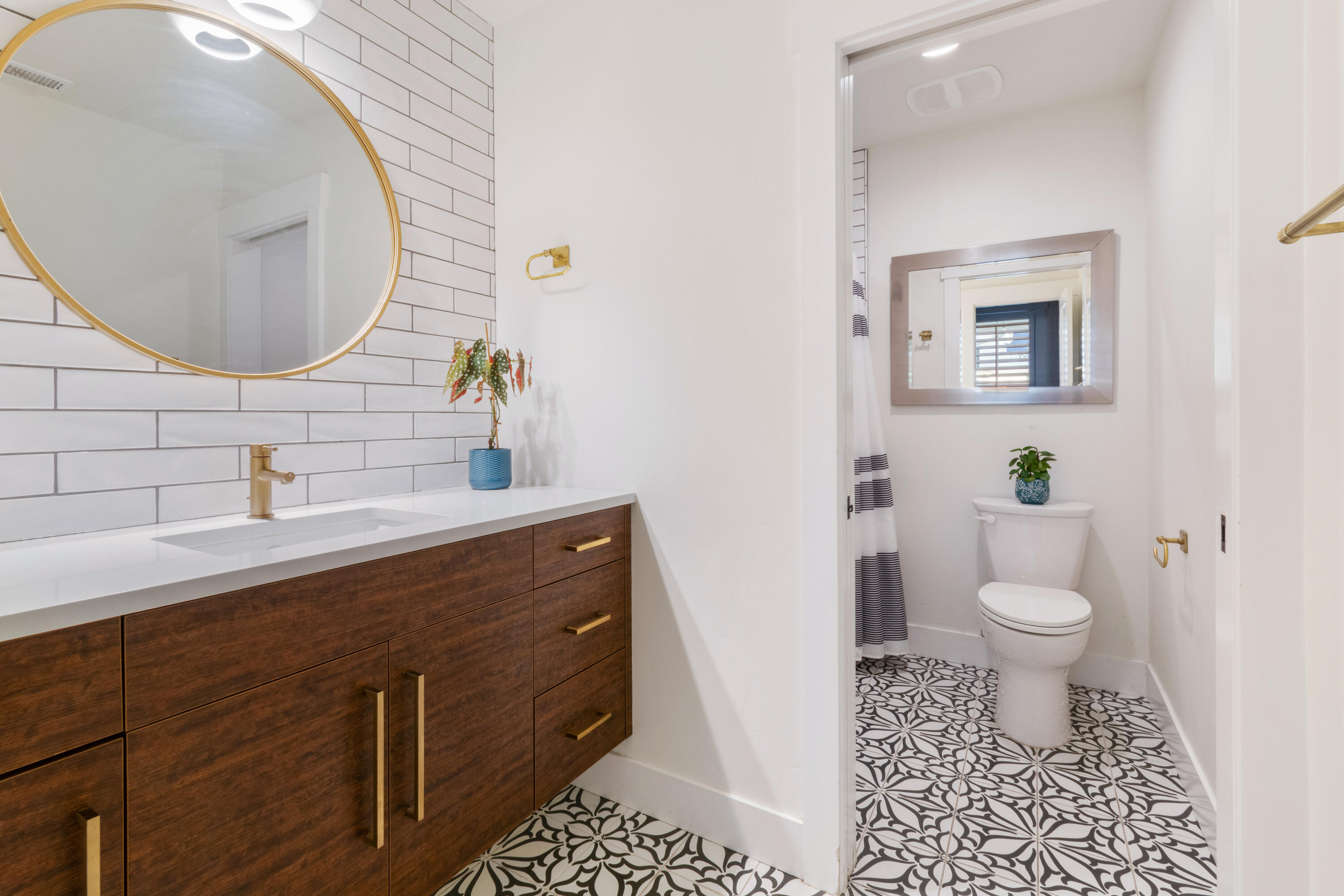 1335 NW Mt Washington Drive