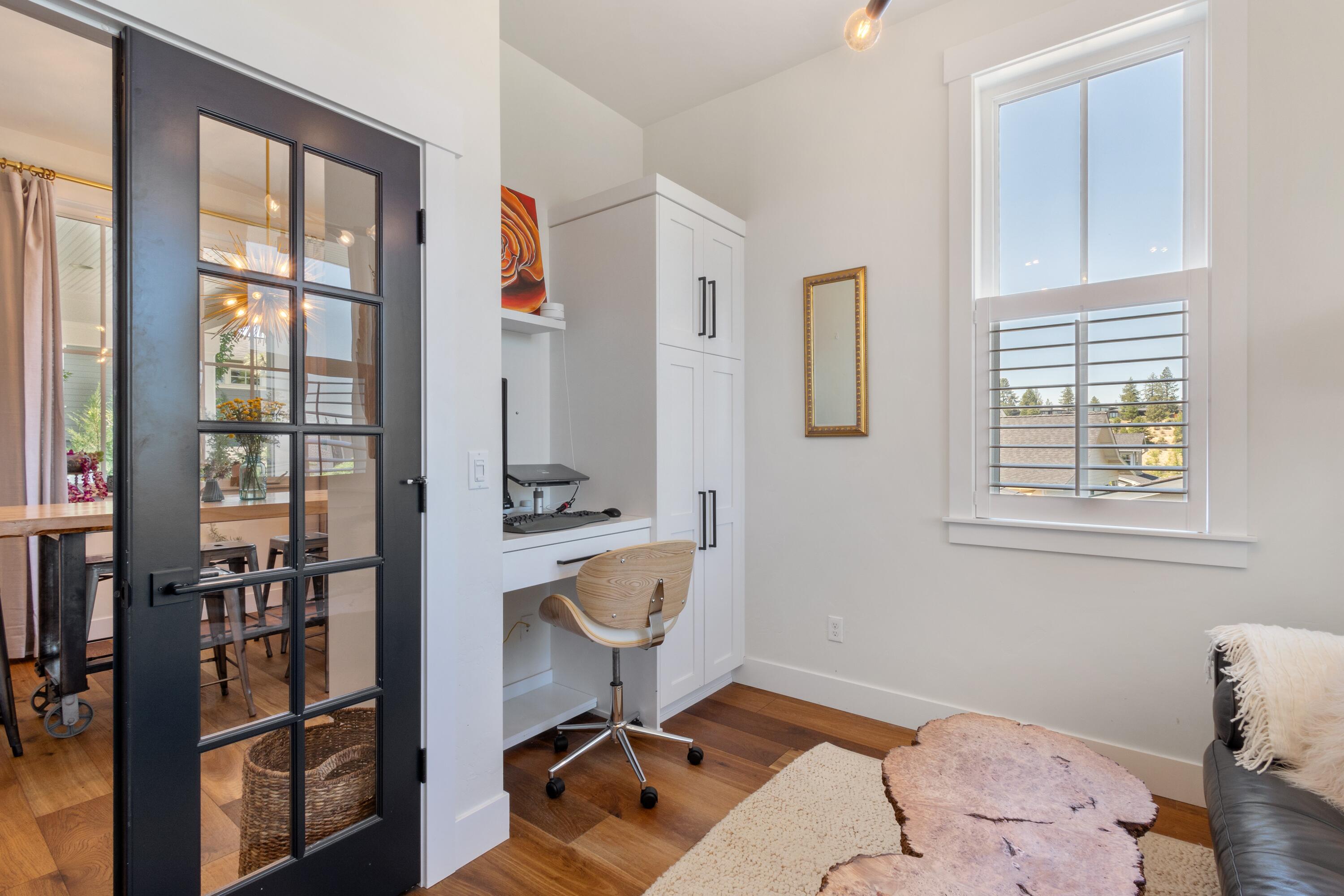 1335 NW Mt Washington Drive