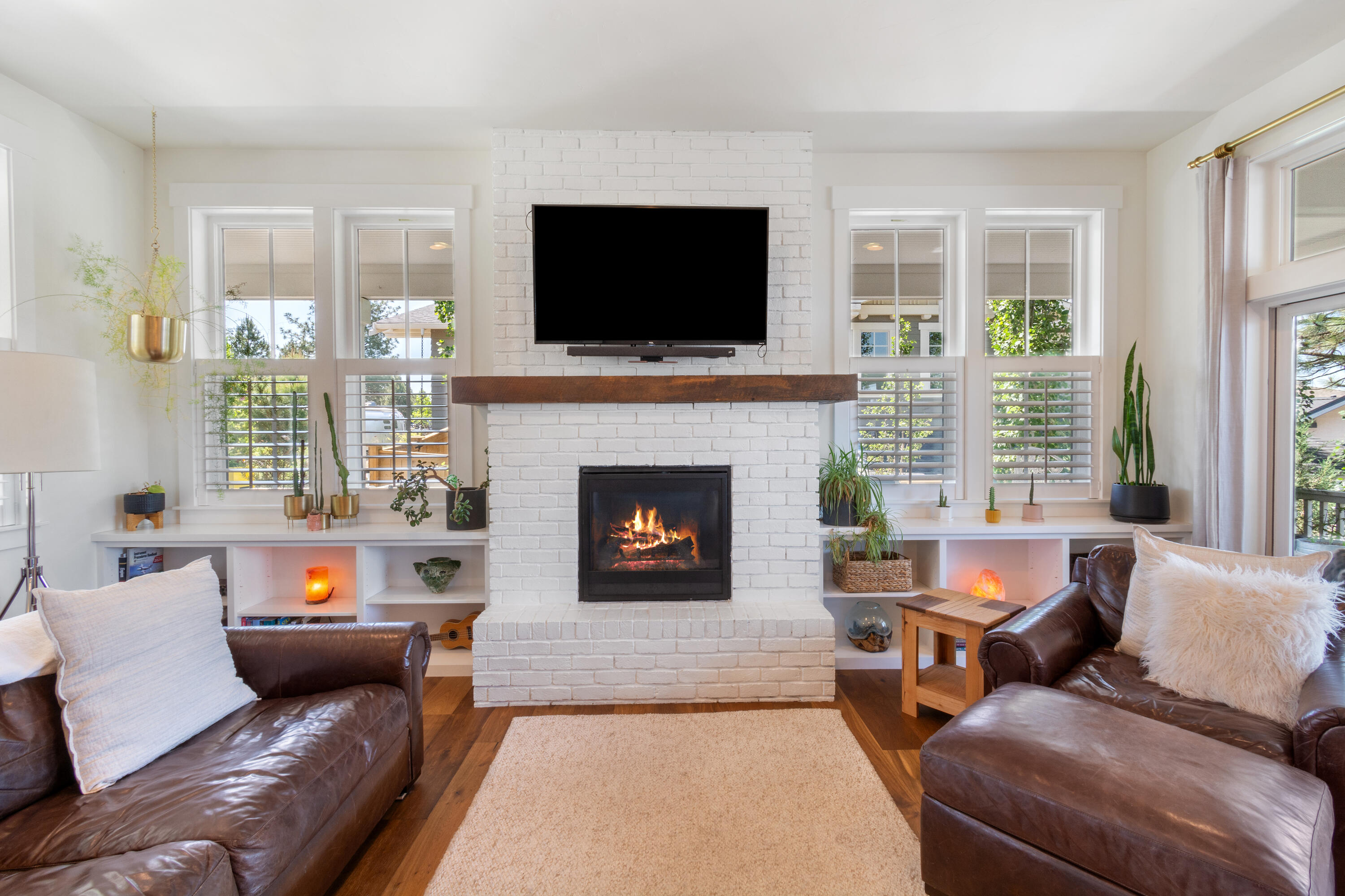 1335 NW Mt Washington Drive