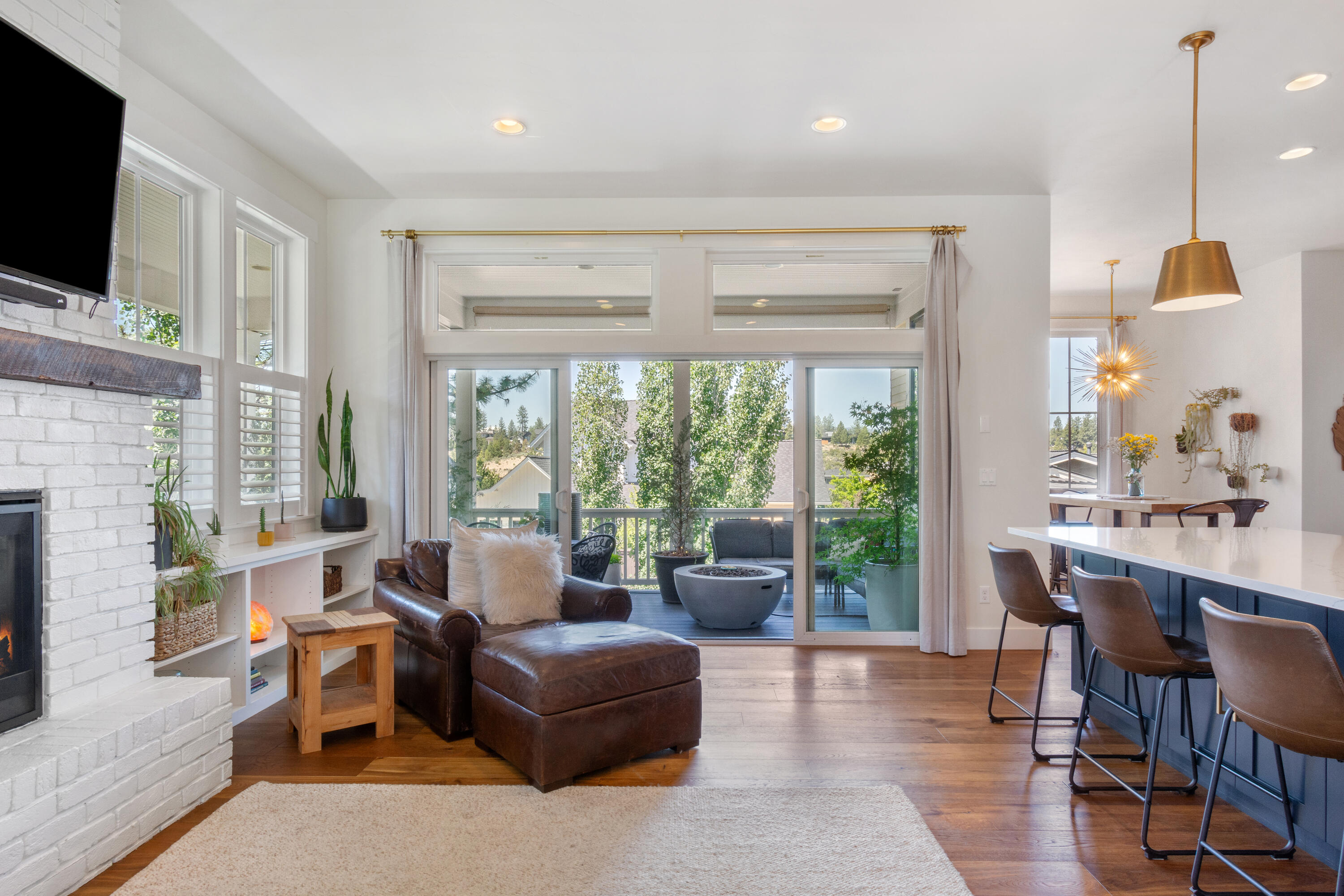 1335 NW Mt Washington Drive