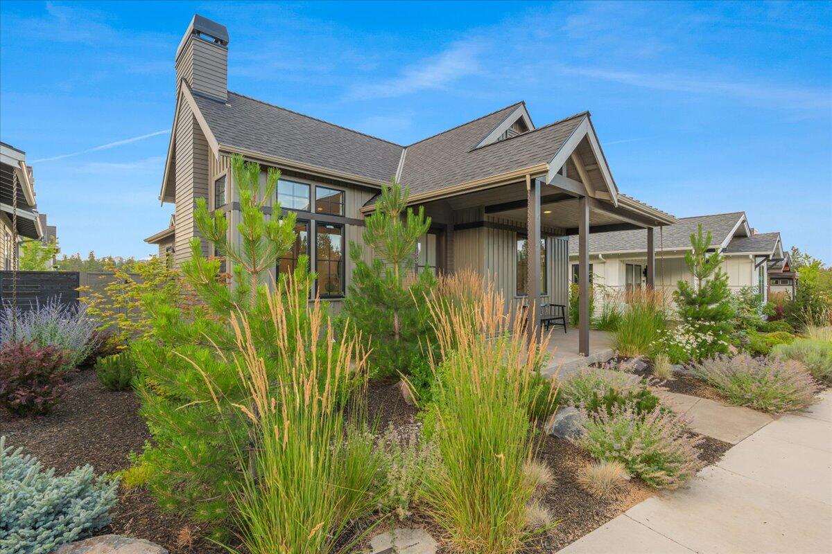 1153 NW Mt Washington Drive