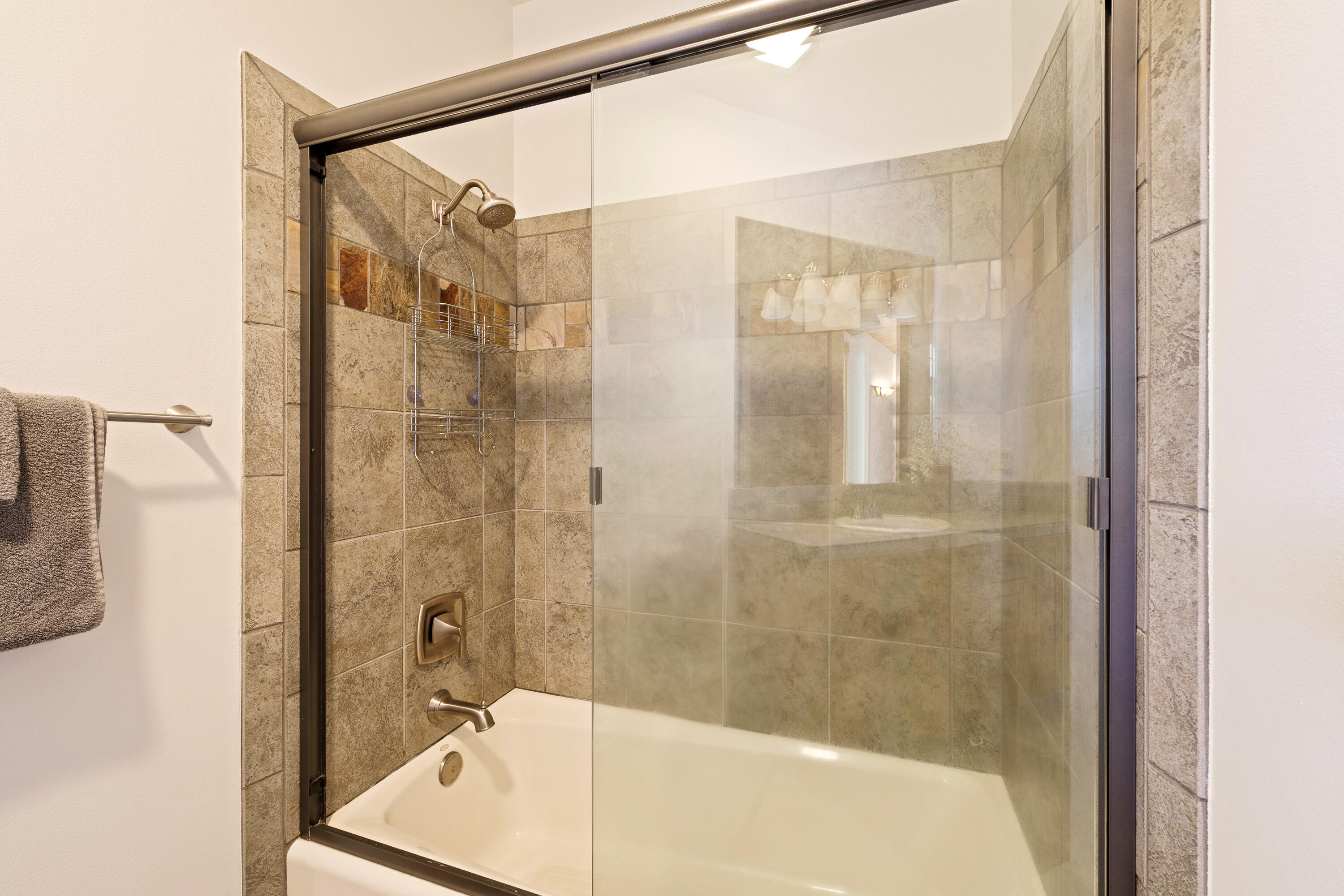 2537 NW Champion Circle