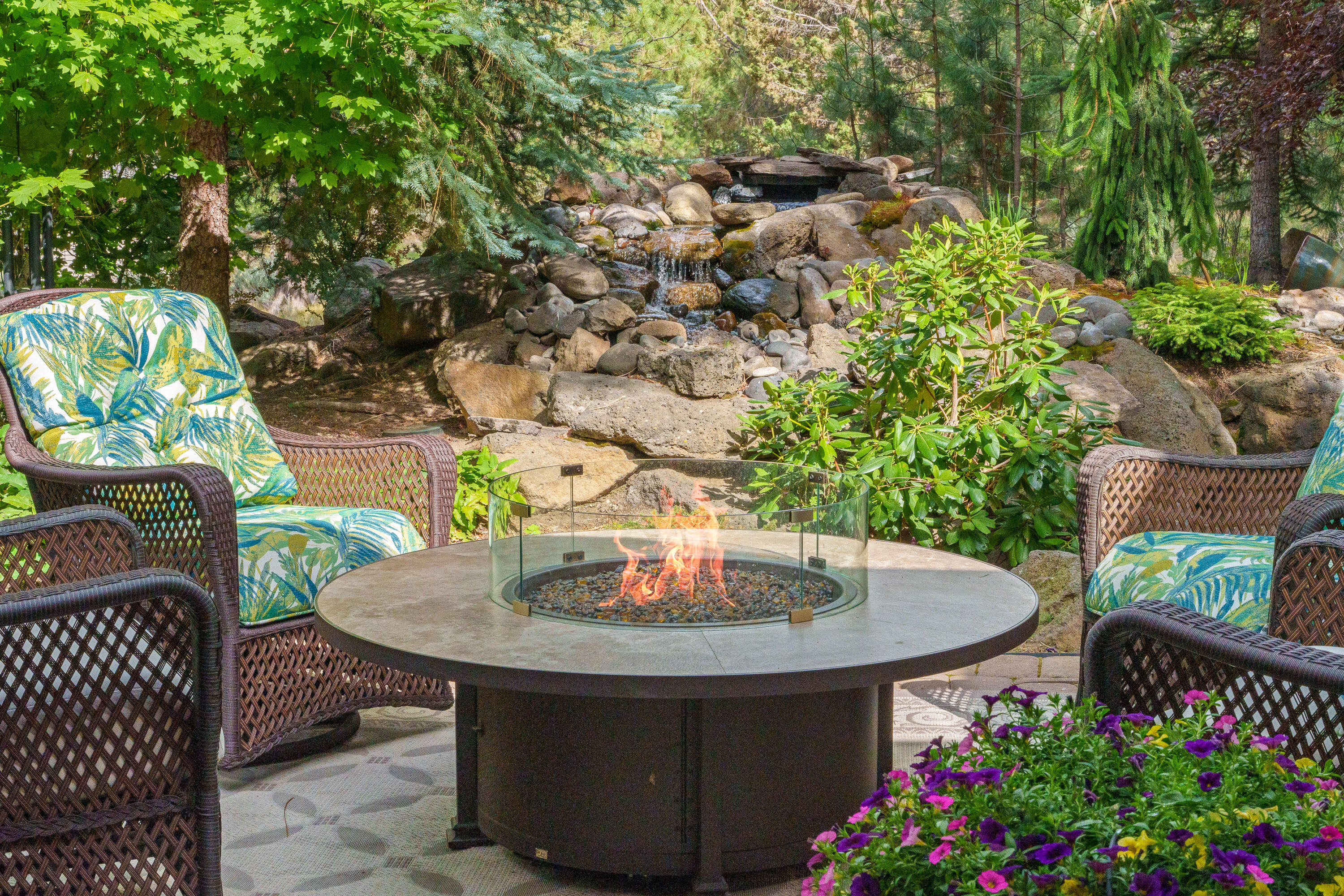 2537 NW Champion Circle