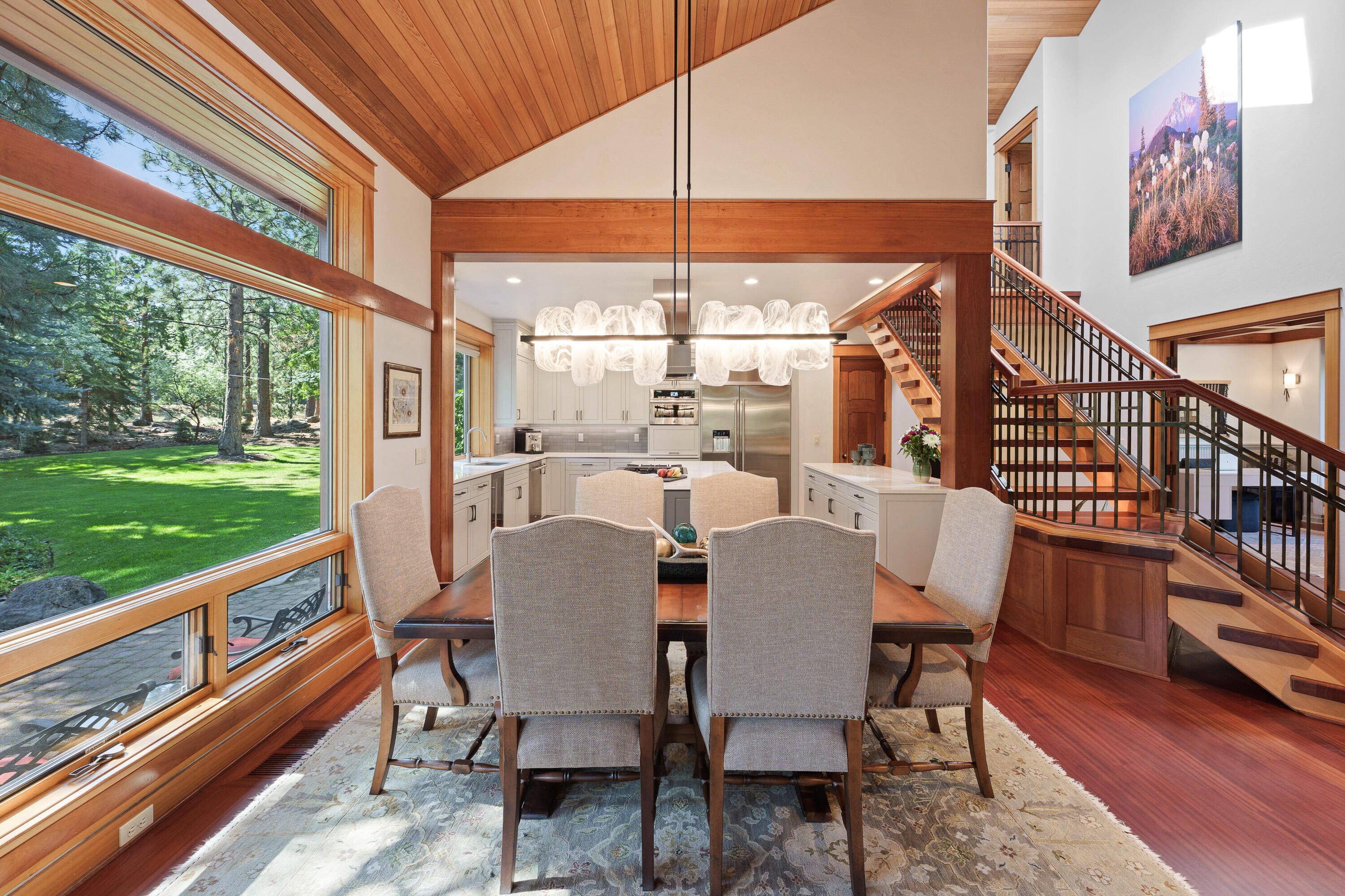 2537 NW Champion Circle