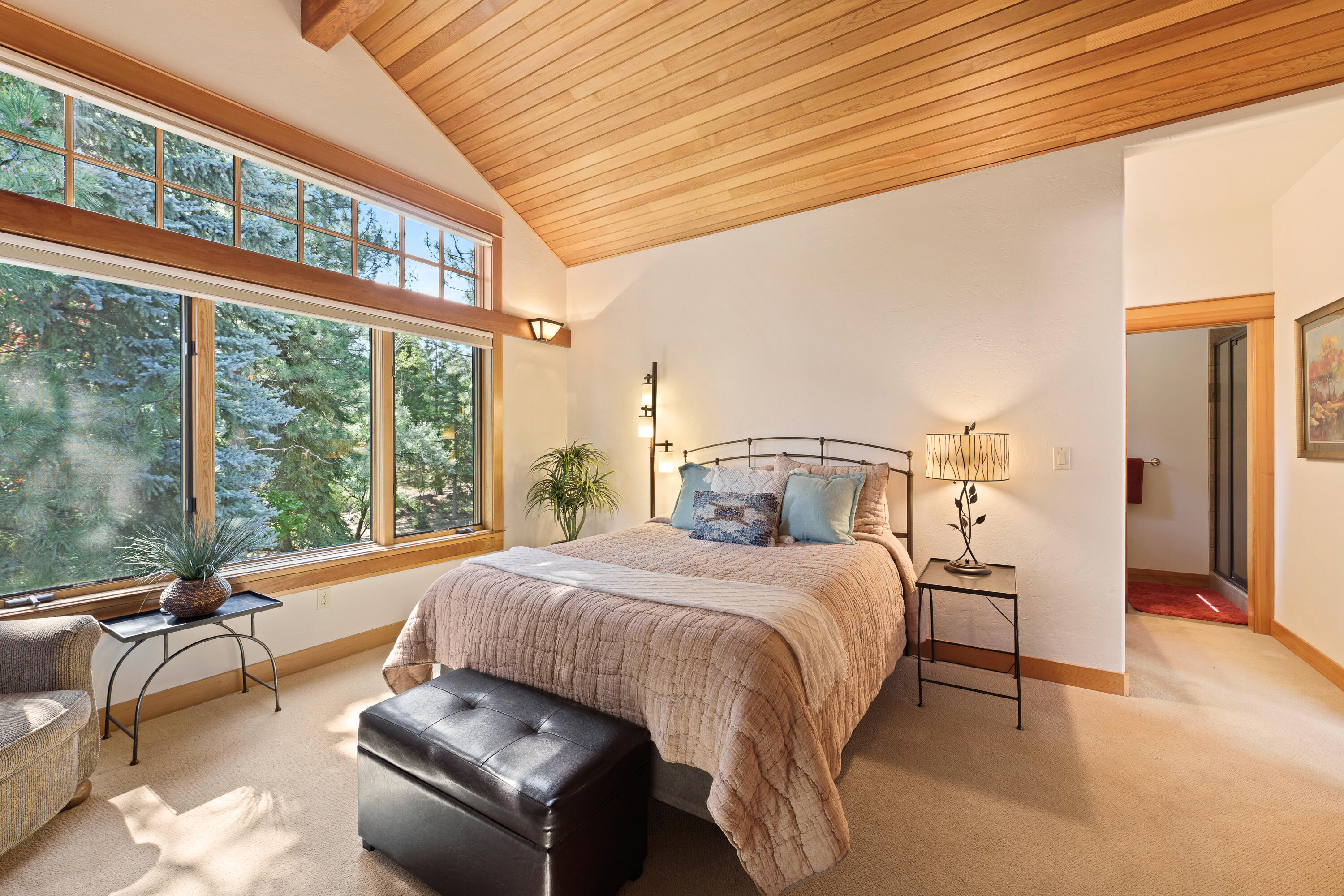 2537 NW Champion Circle