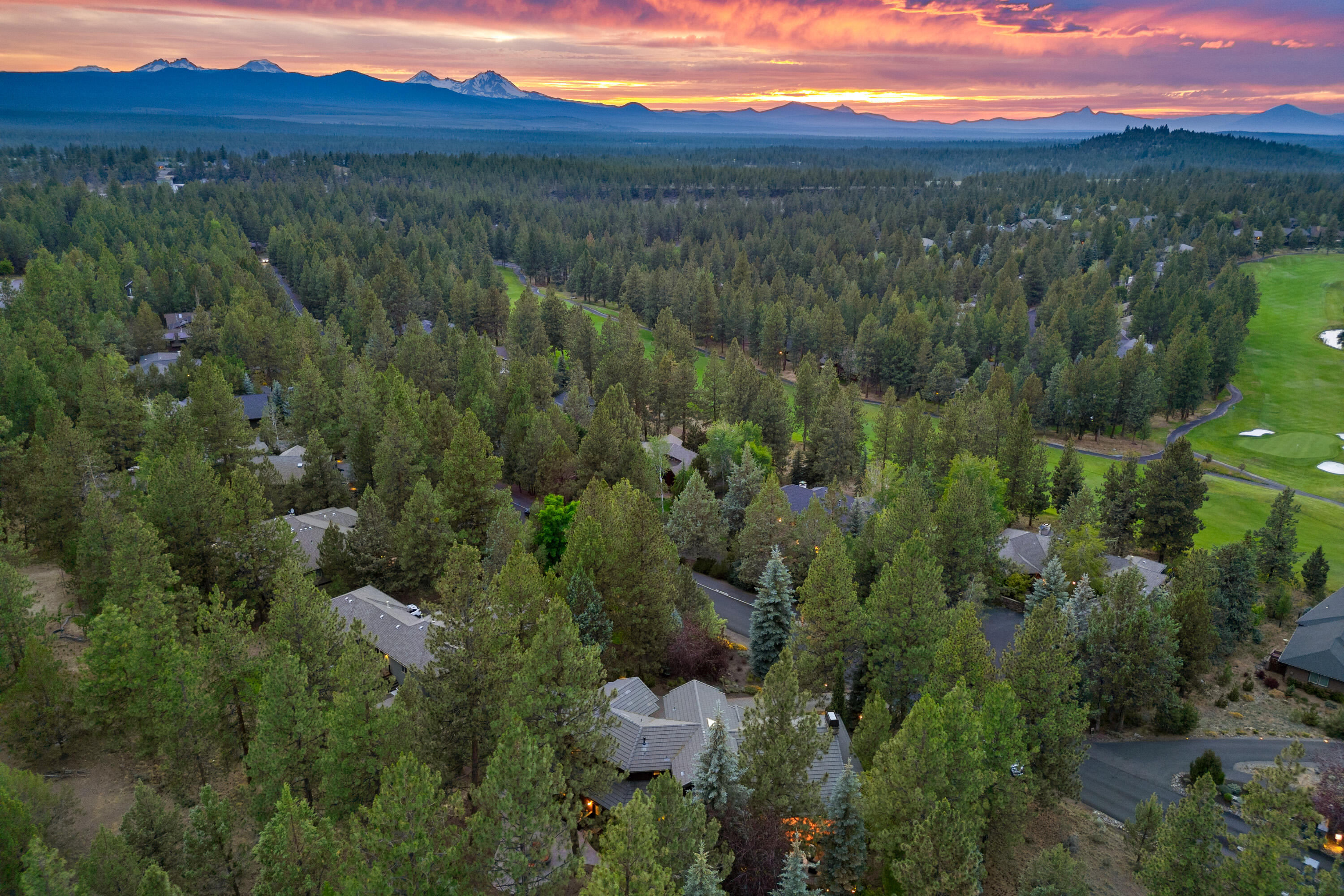 2537 NW Champion Circle