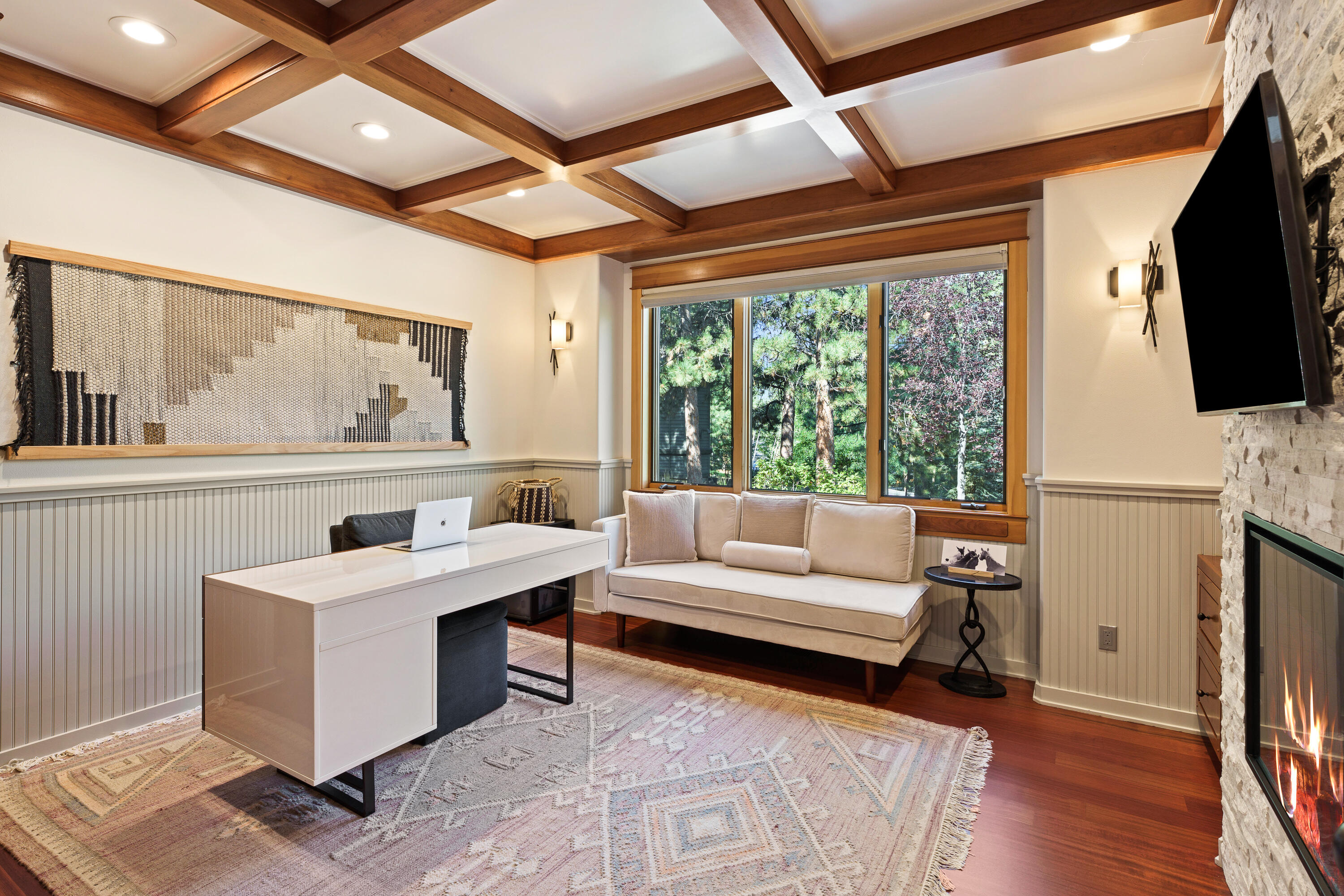 2537 NW Champion Circle