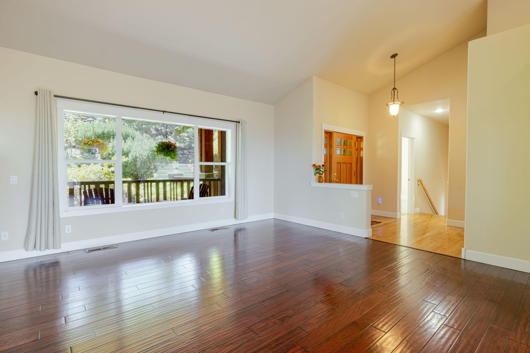 3138 NW Colonial Drive