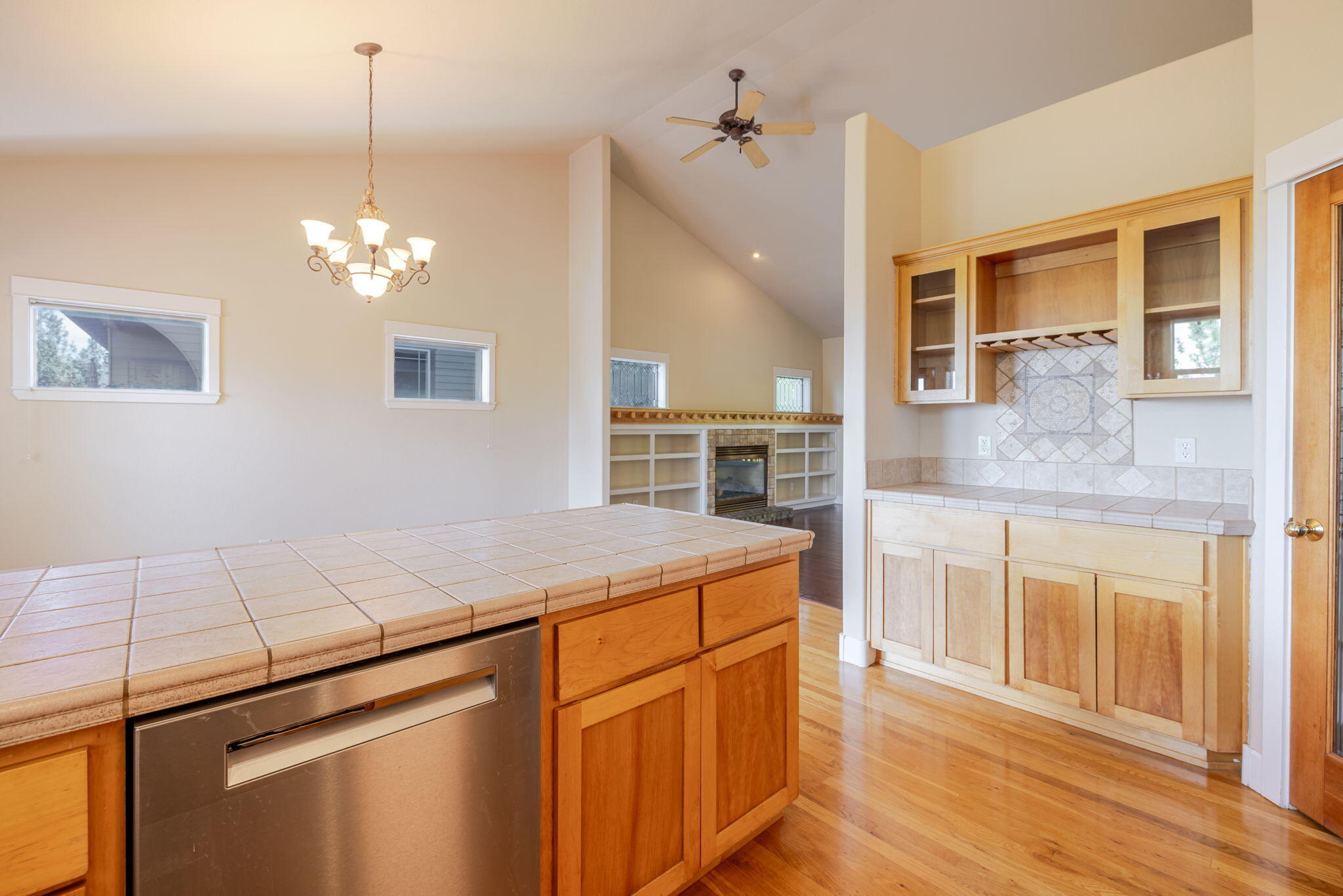 3138 NW Colonial Drive