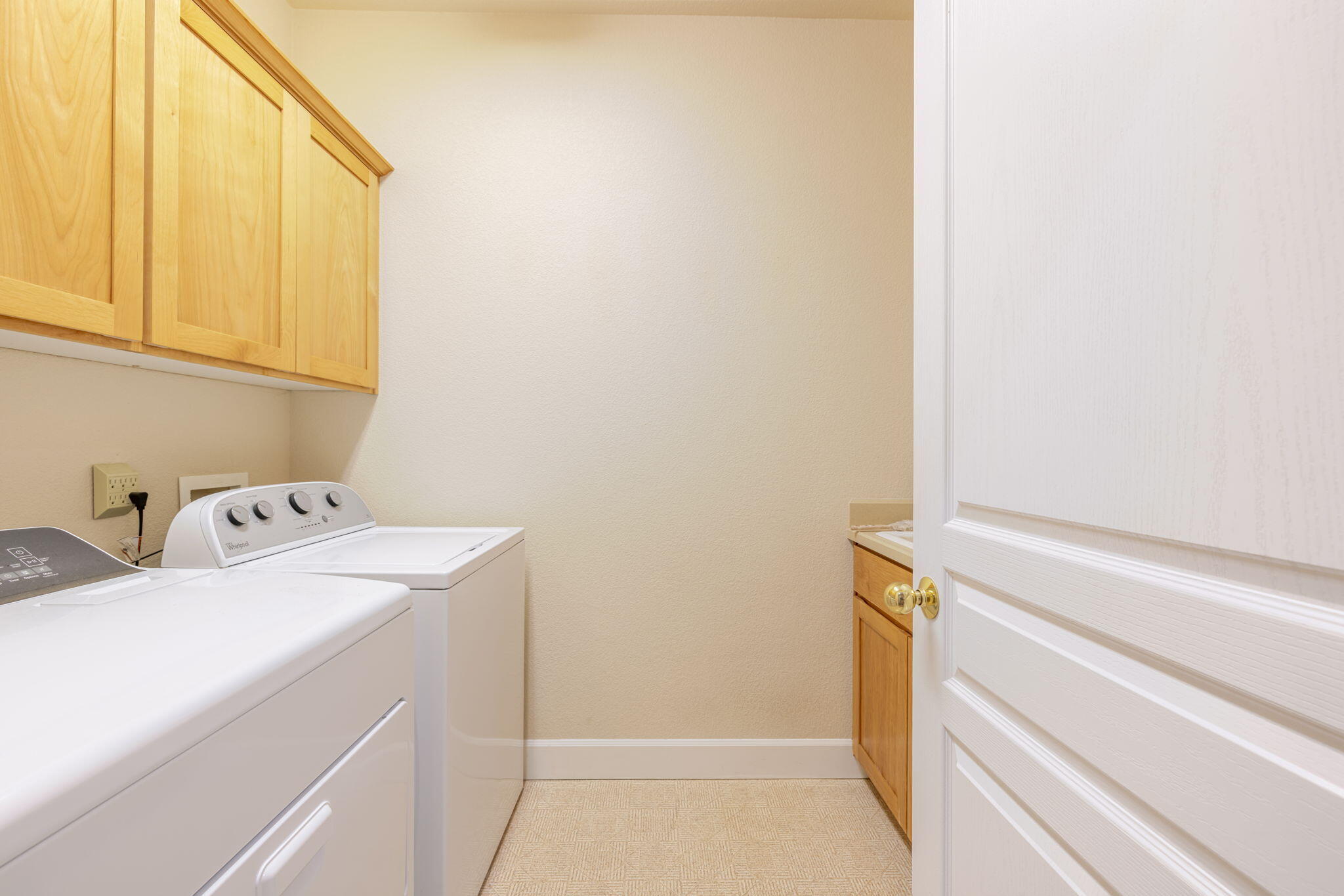 3138 NW Colonial Drive