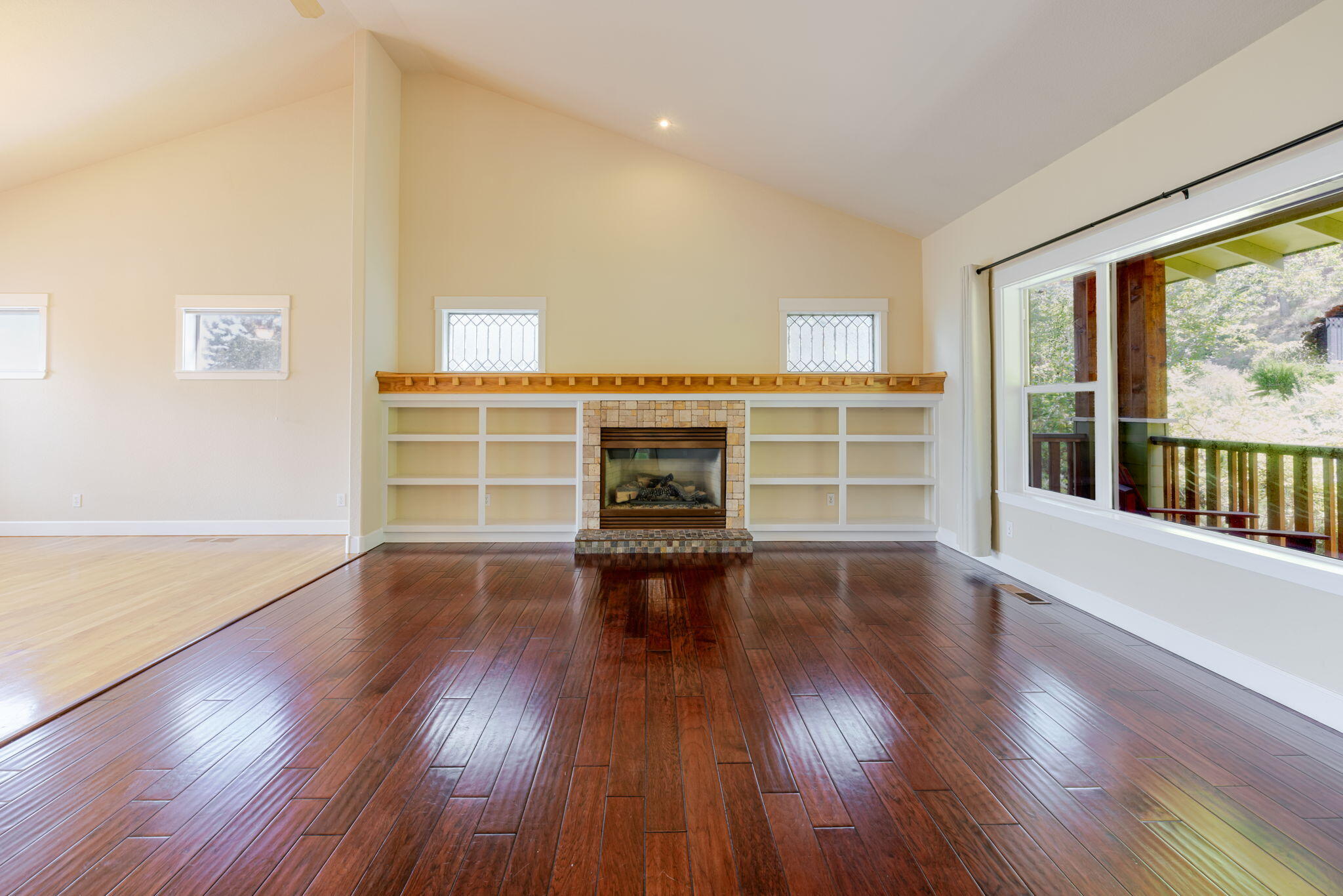 3138 NW Colonial Drive