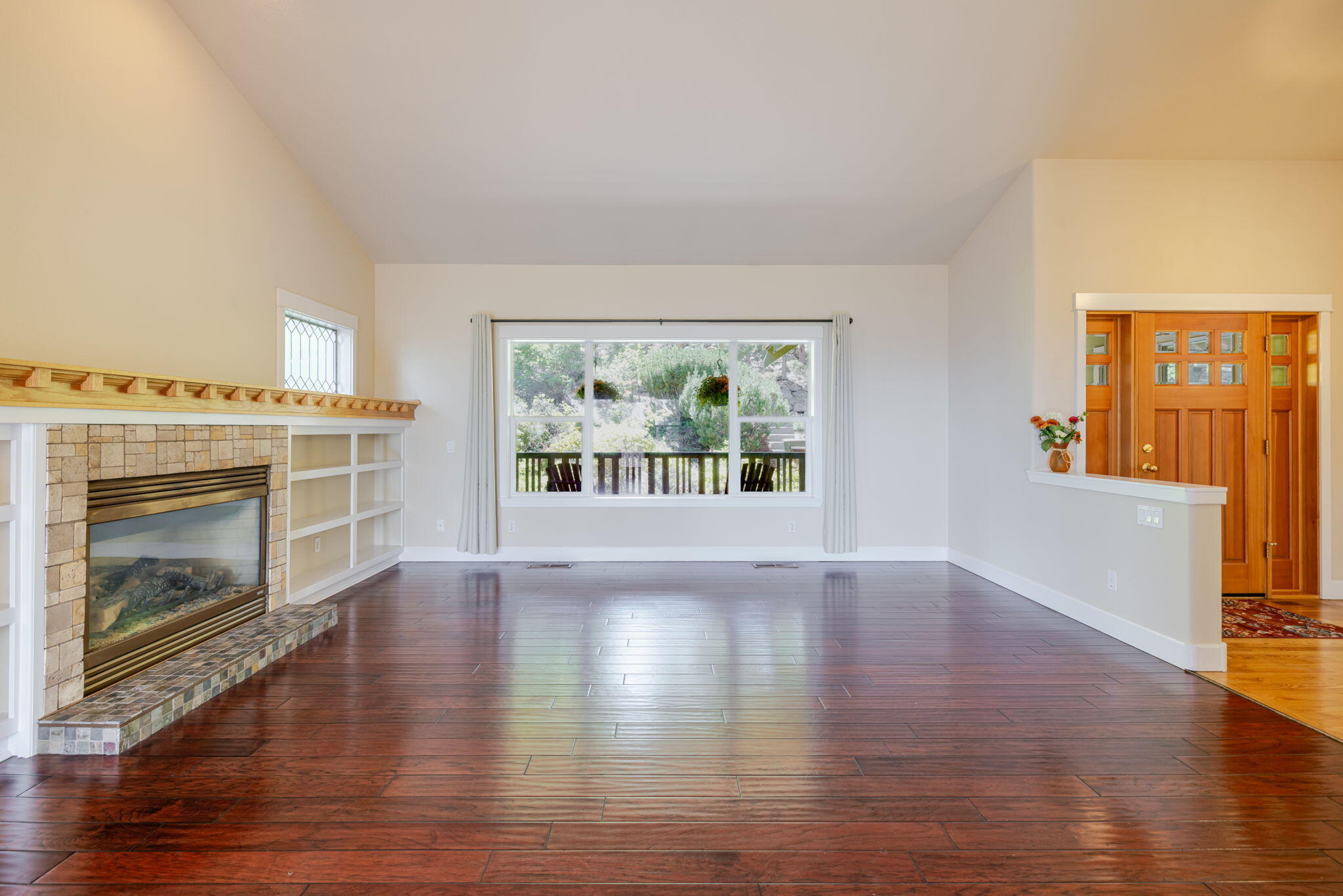 3138 NW Colonial Drive