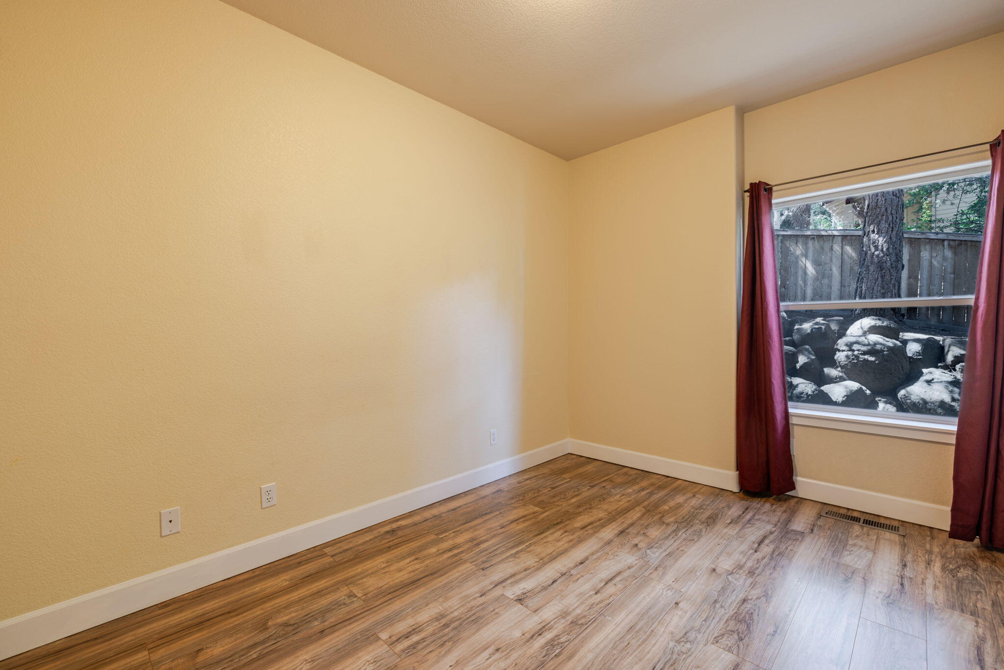 3138 NW Colonial Drive