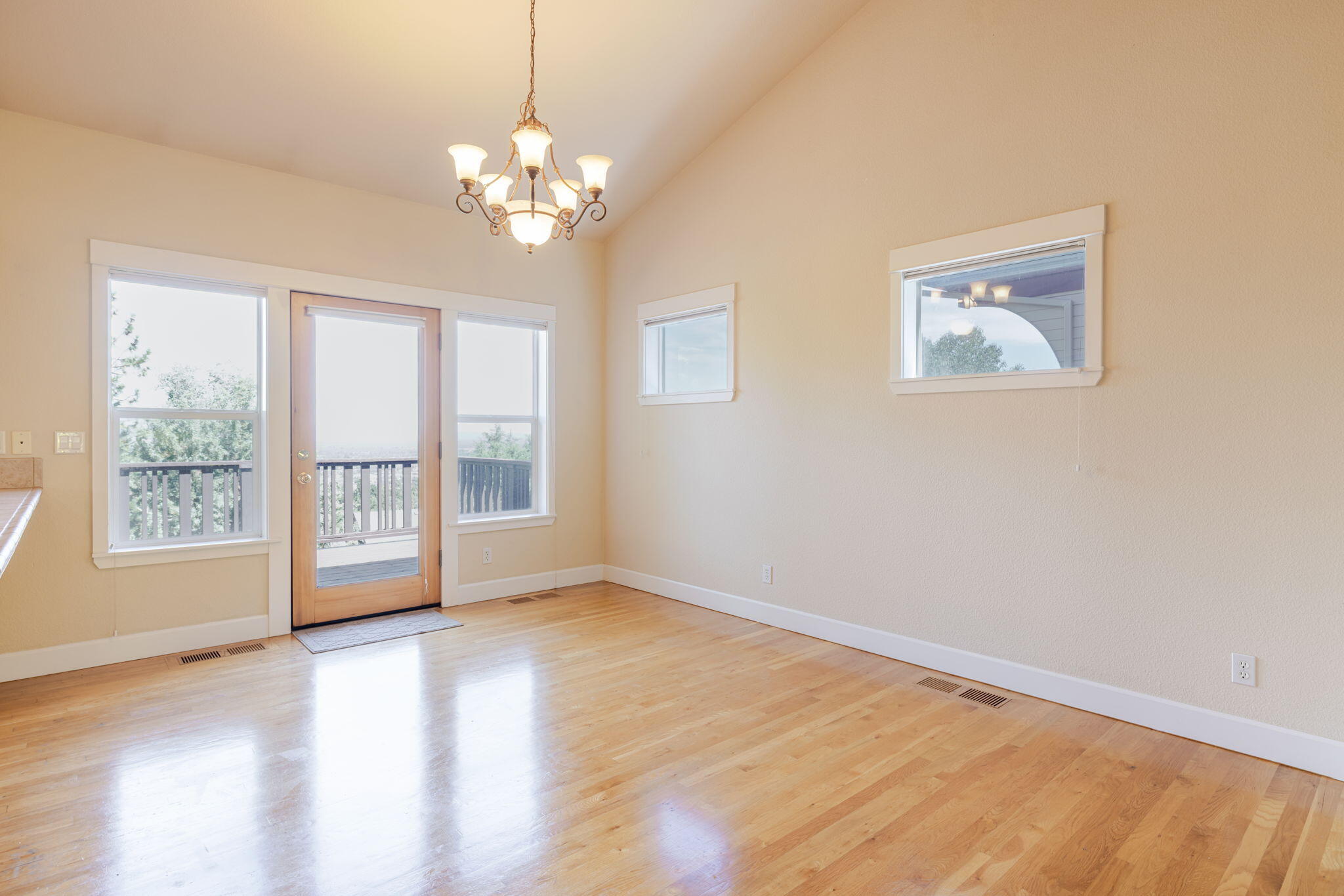 3138 NW Colonial Drive