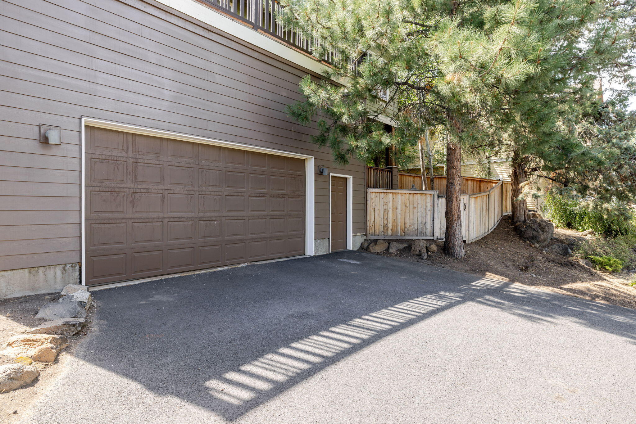 3138 NW Colonial Drive