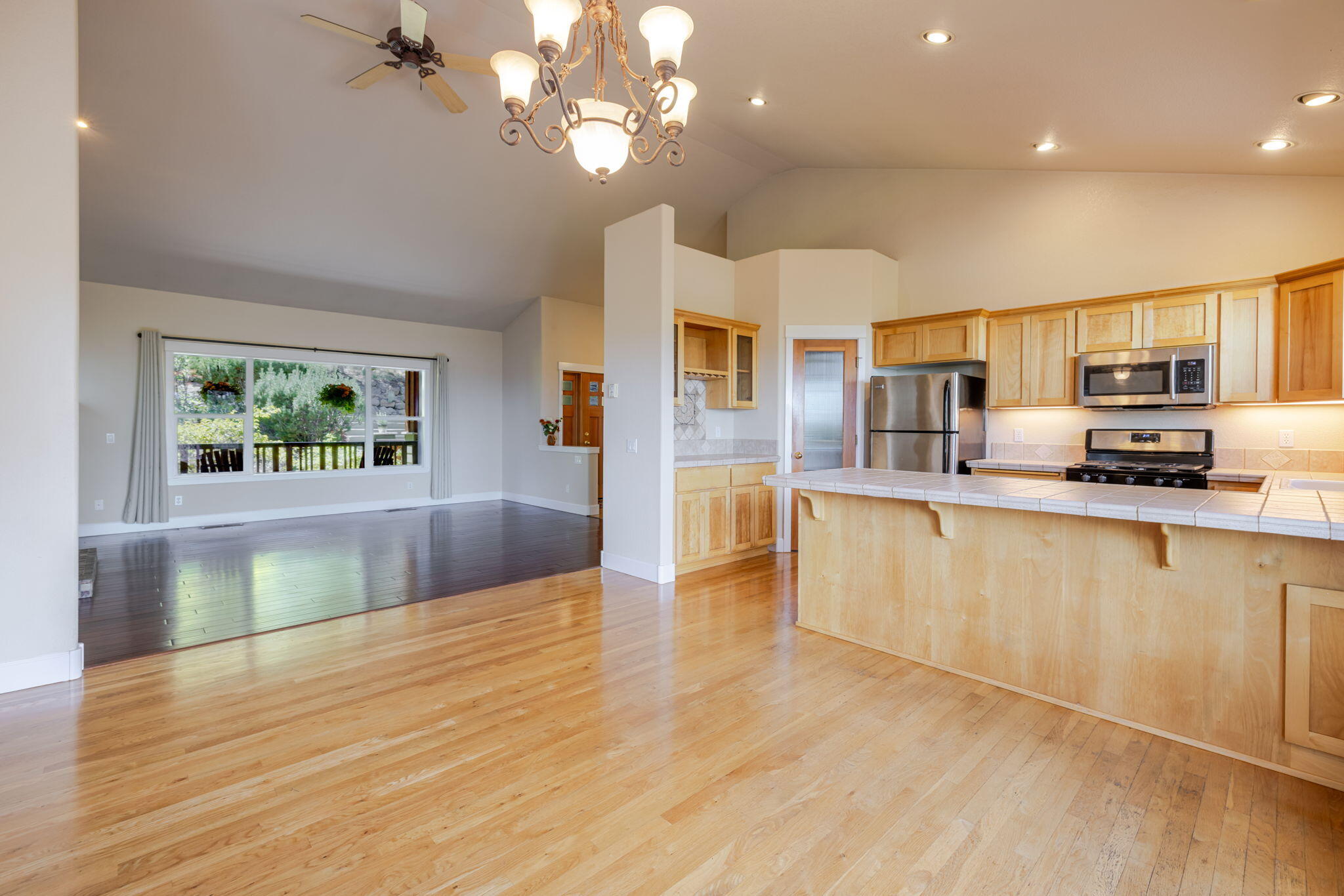 3138 NW Colonial Drive