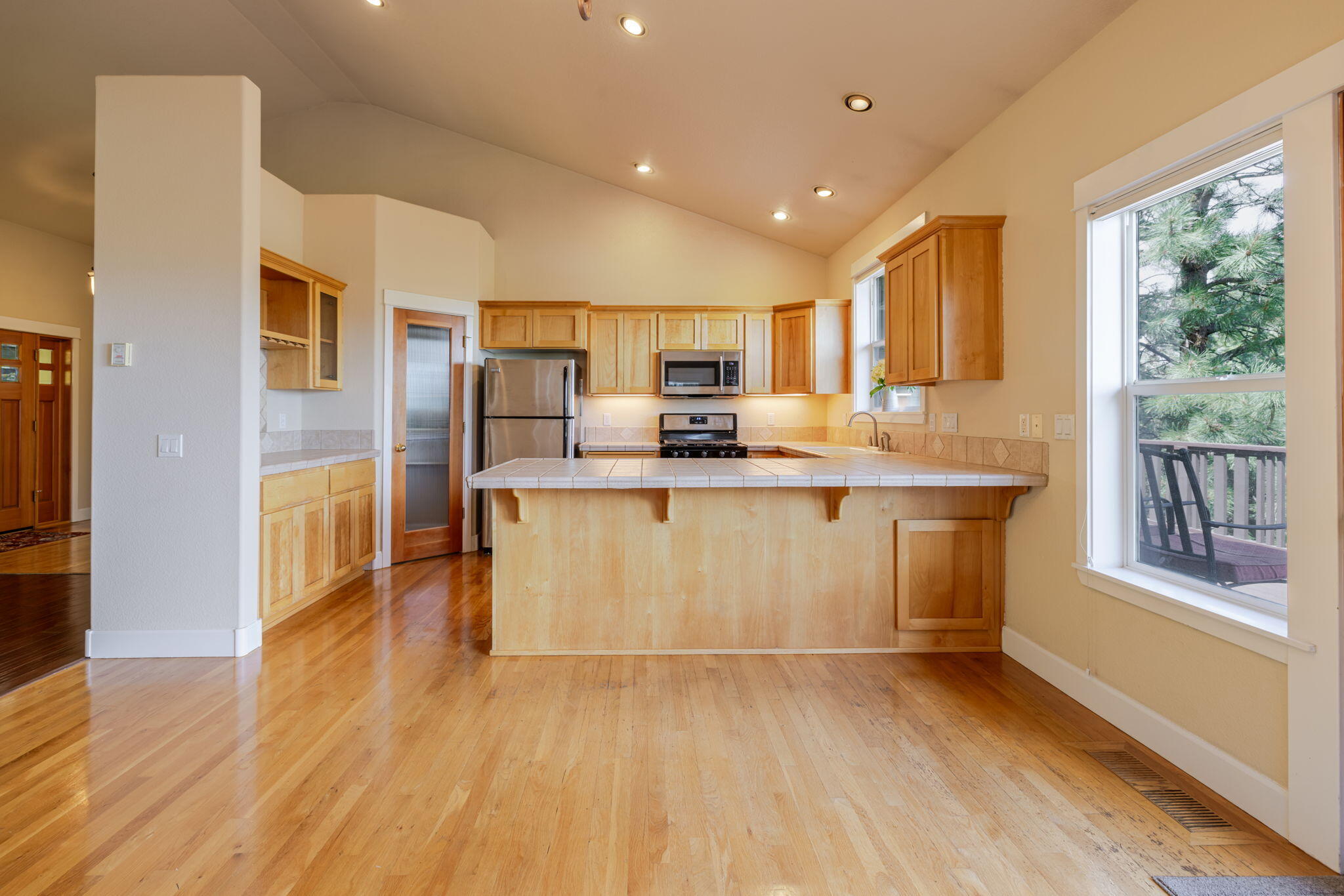 3138 NW Colonial Drive