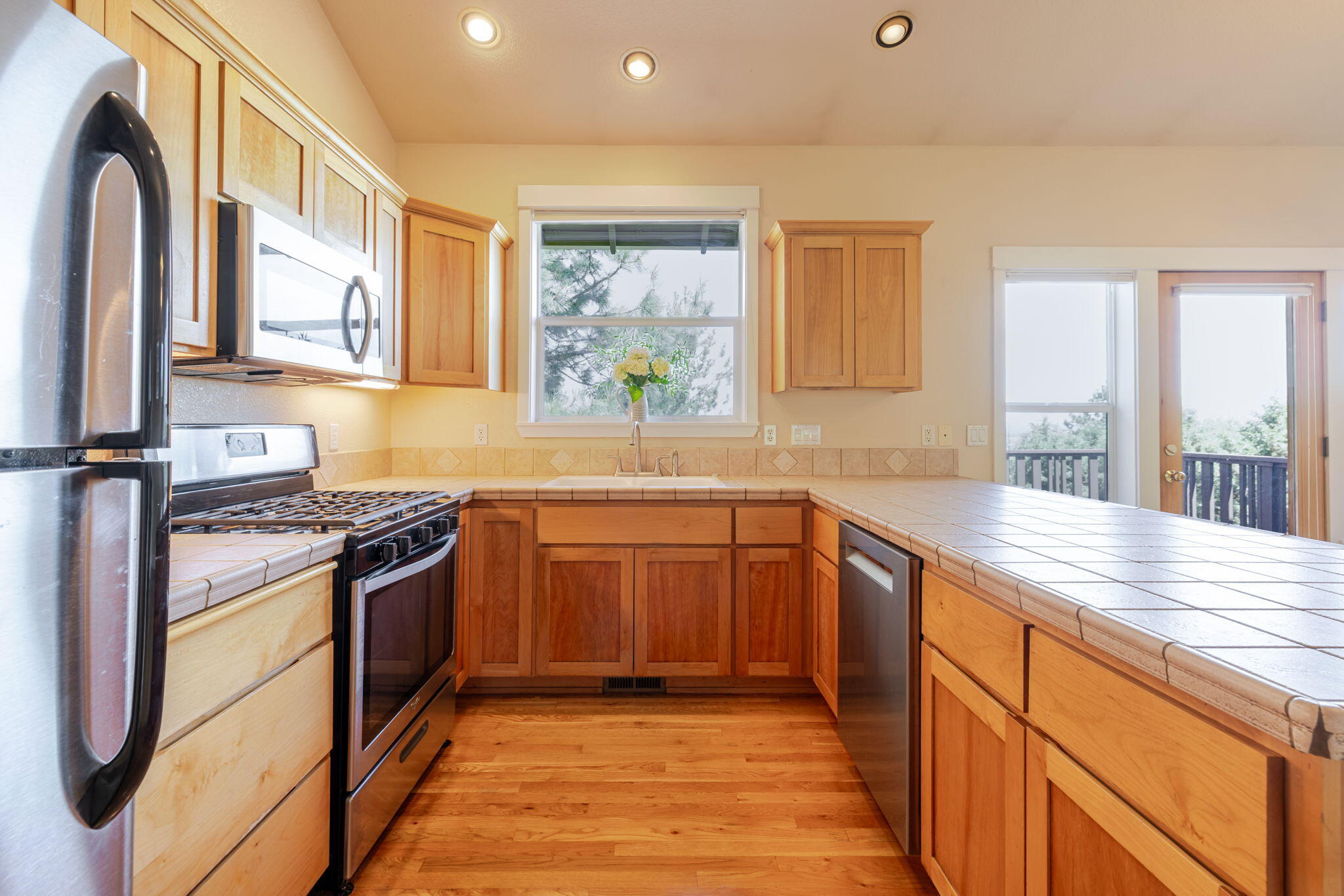 3138 NW Colonial Drive