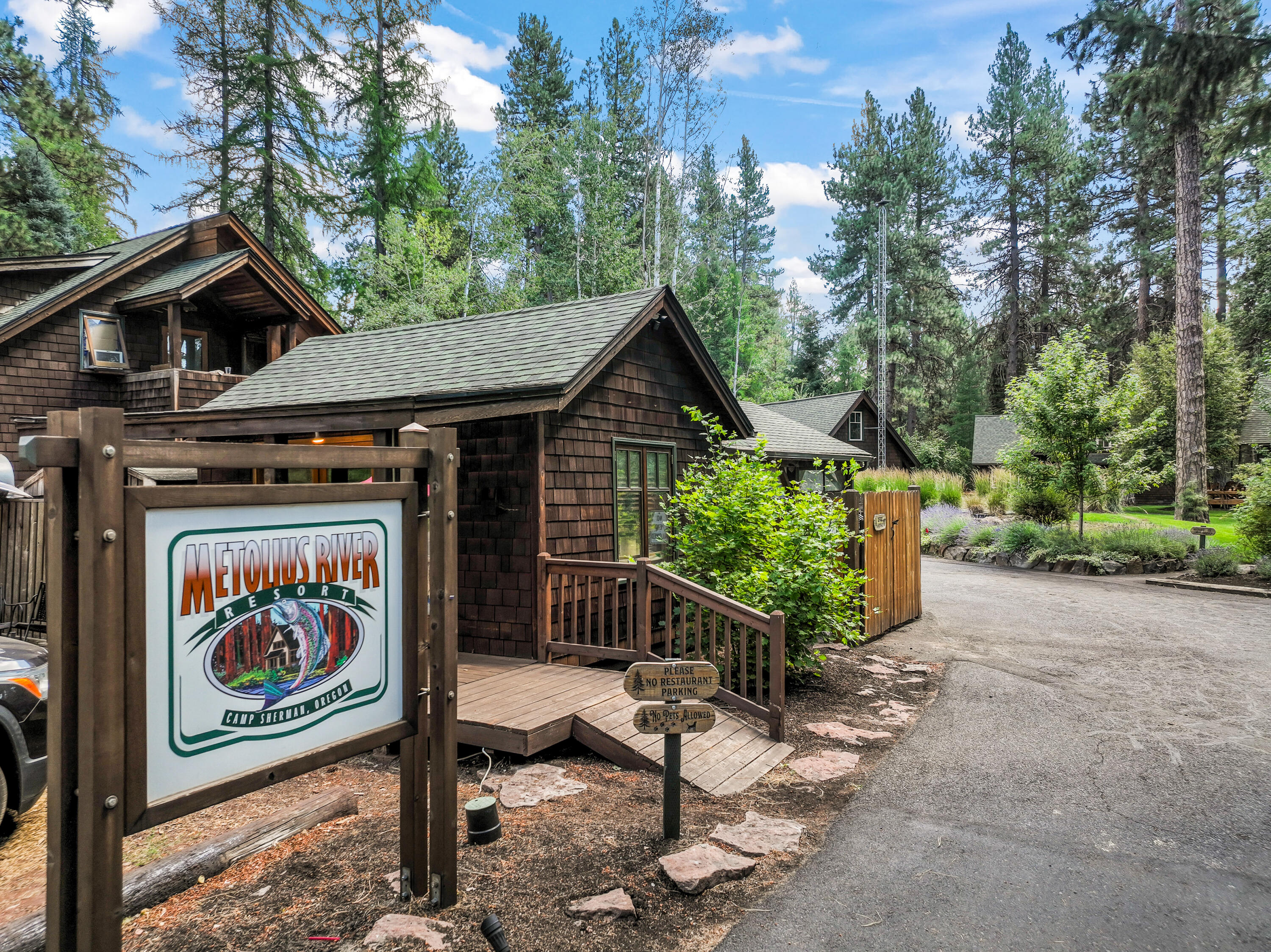 25571 SW Suttle Sherman Road, Cabin 11