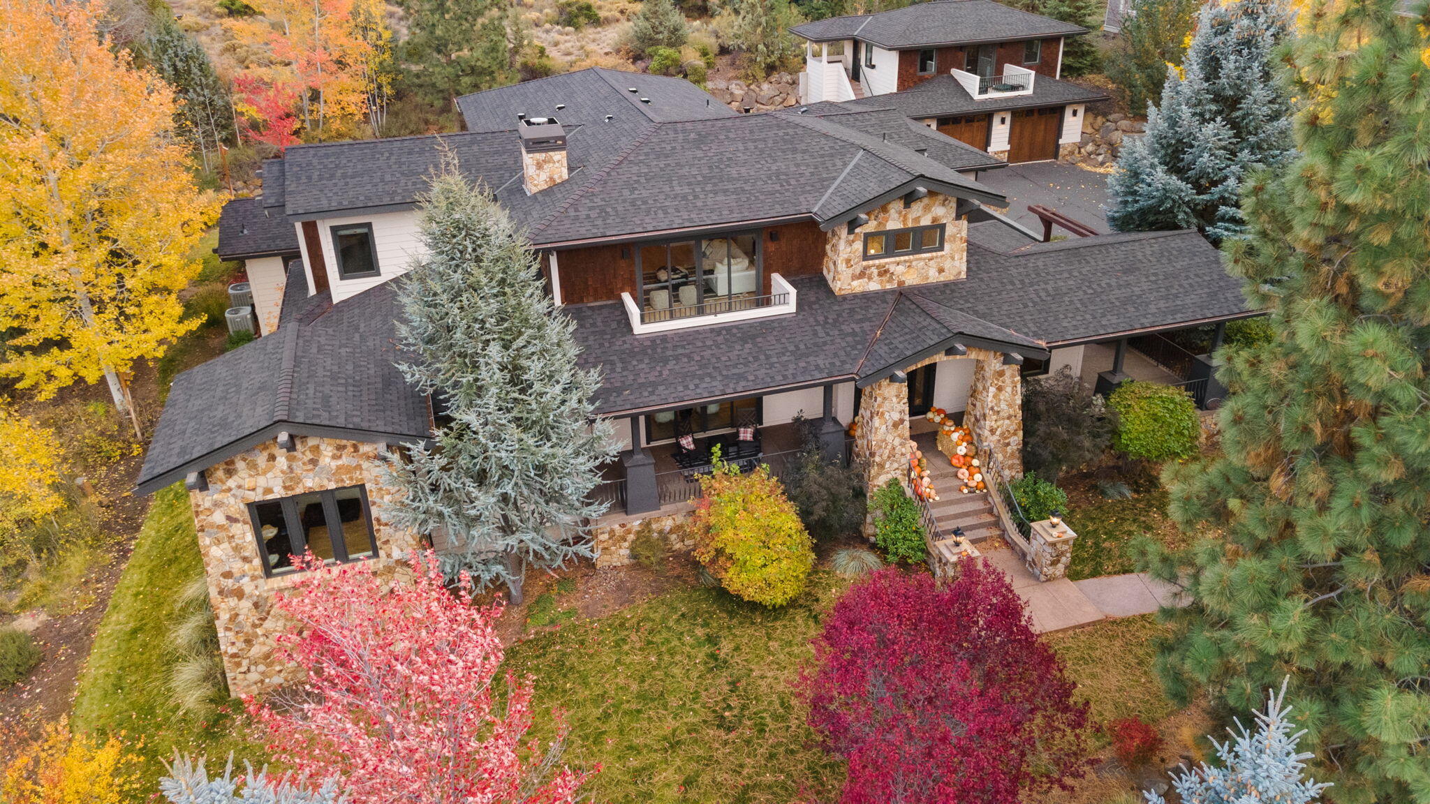 61454 Cultus Lake Court