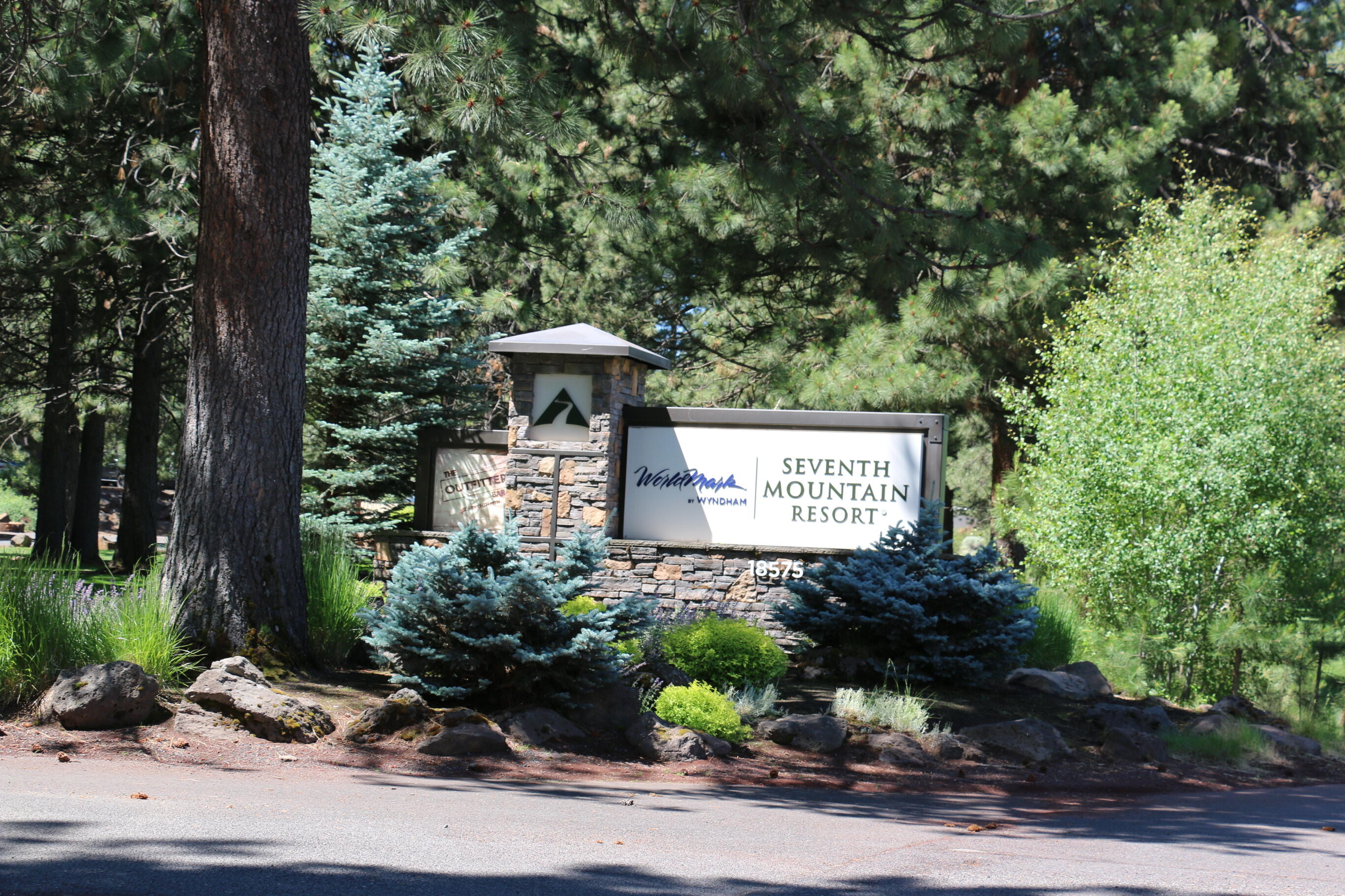 18575 SW Century Drive, 221 221