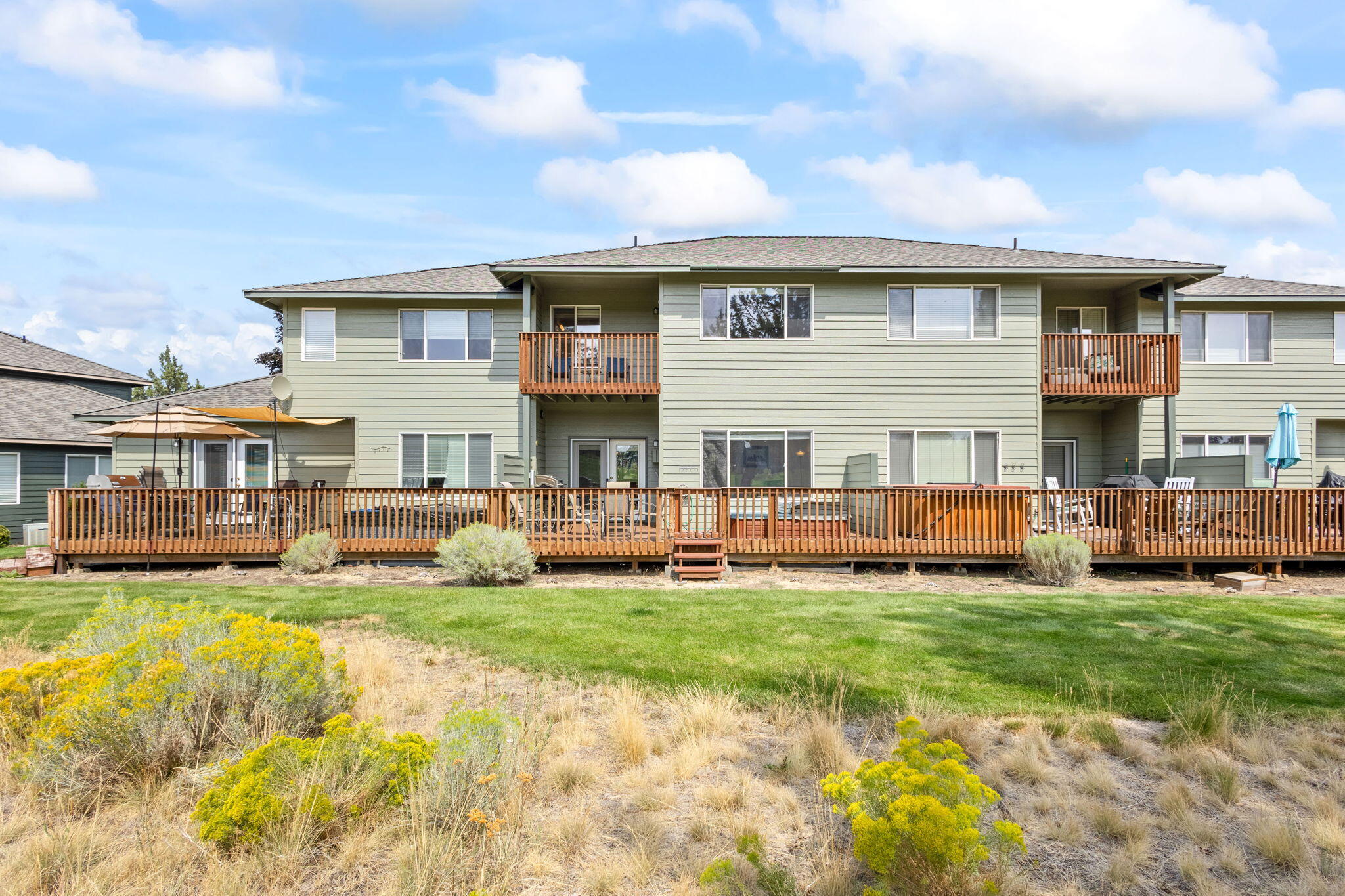 987 Golden Pheasant Drive