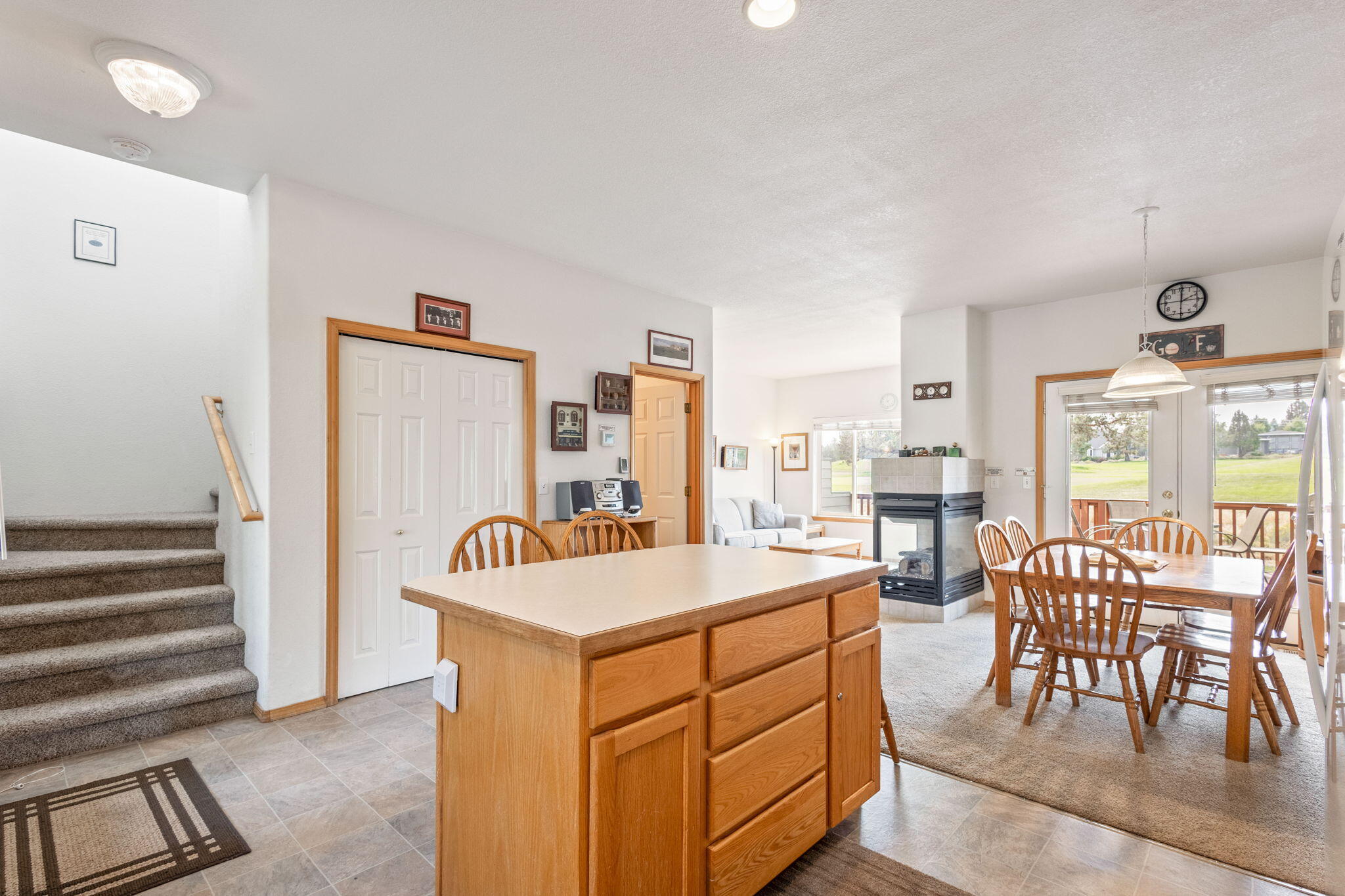 987 Golden Pheasant Drive