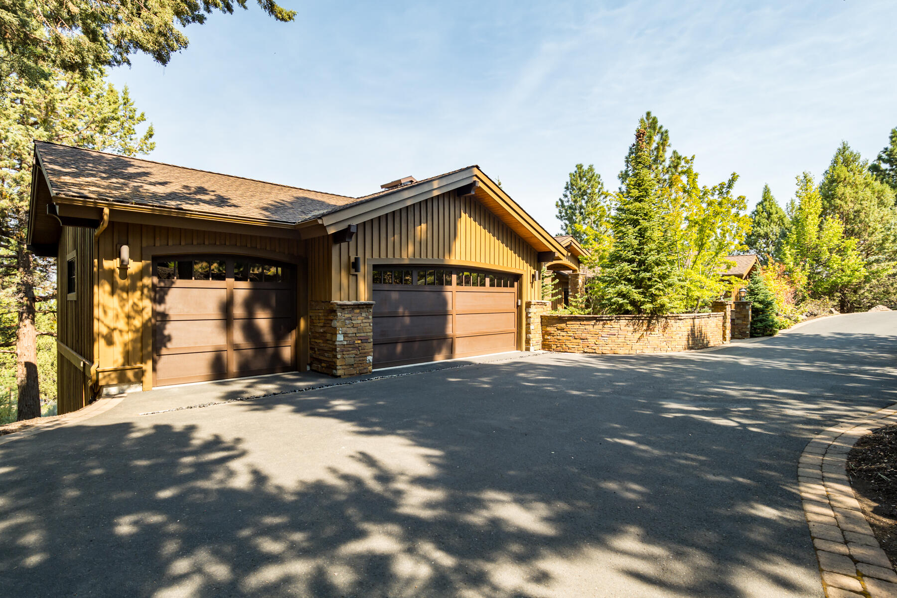 1564 NW Overlook Drive