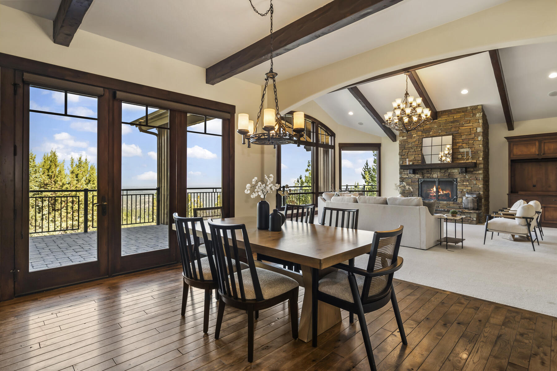 1564 NW Overlook Drive