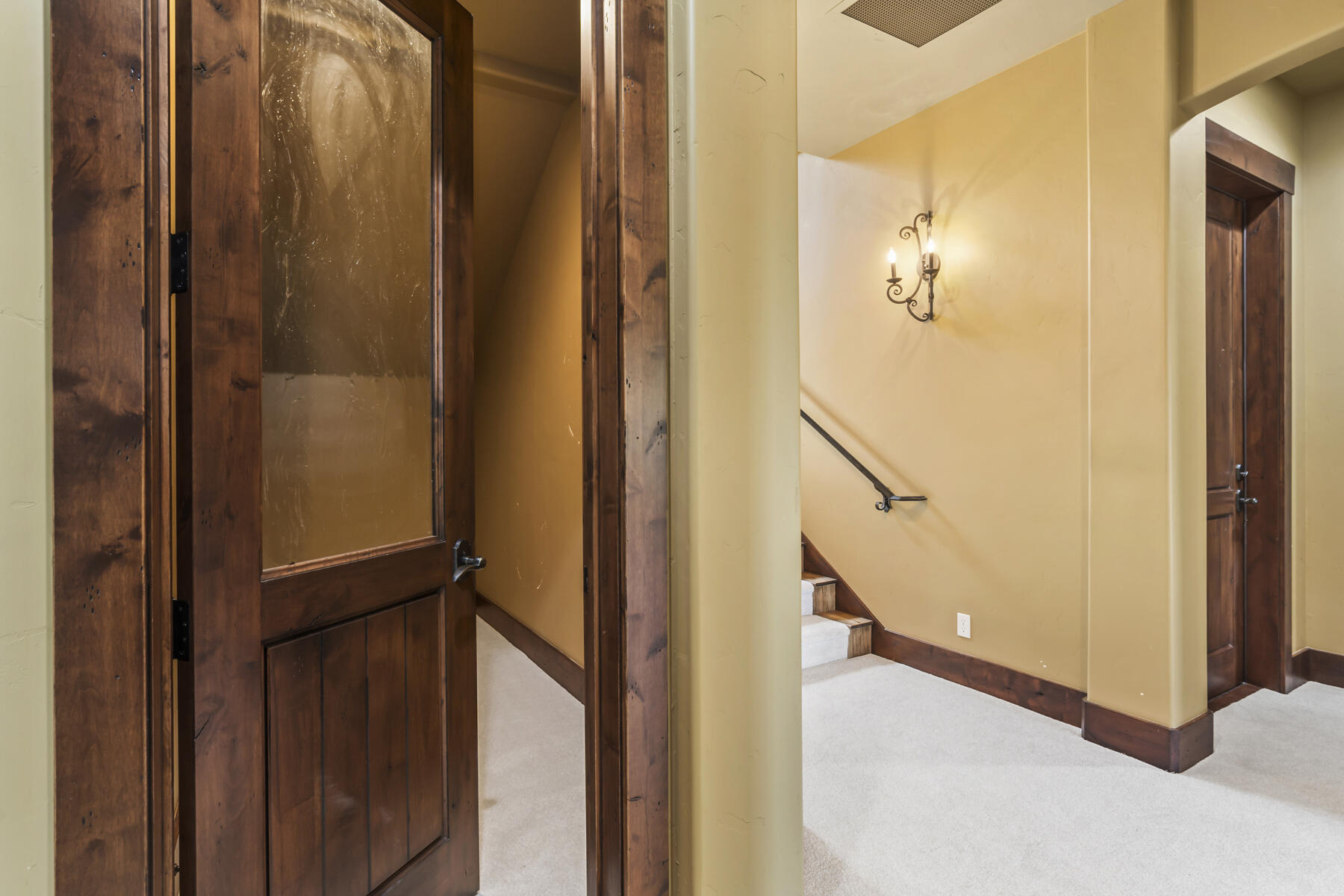 1564 NW Overlook Drive