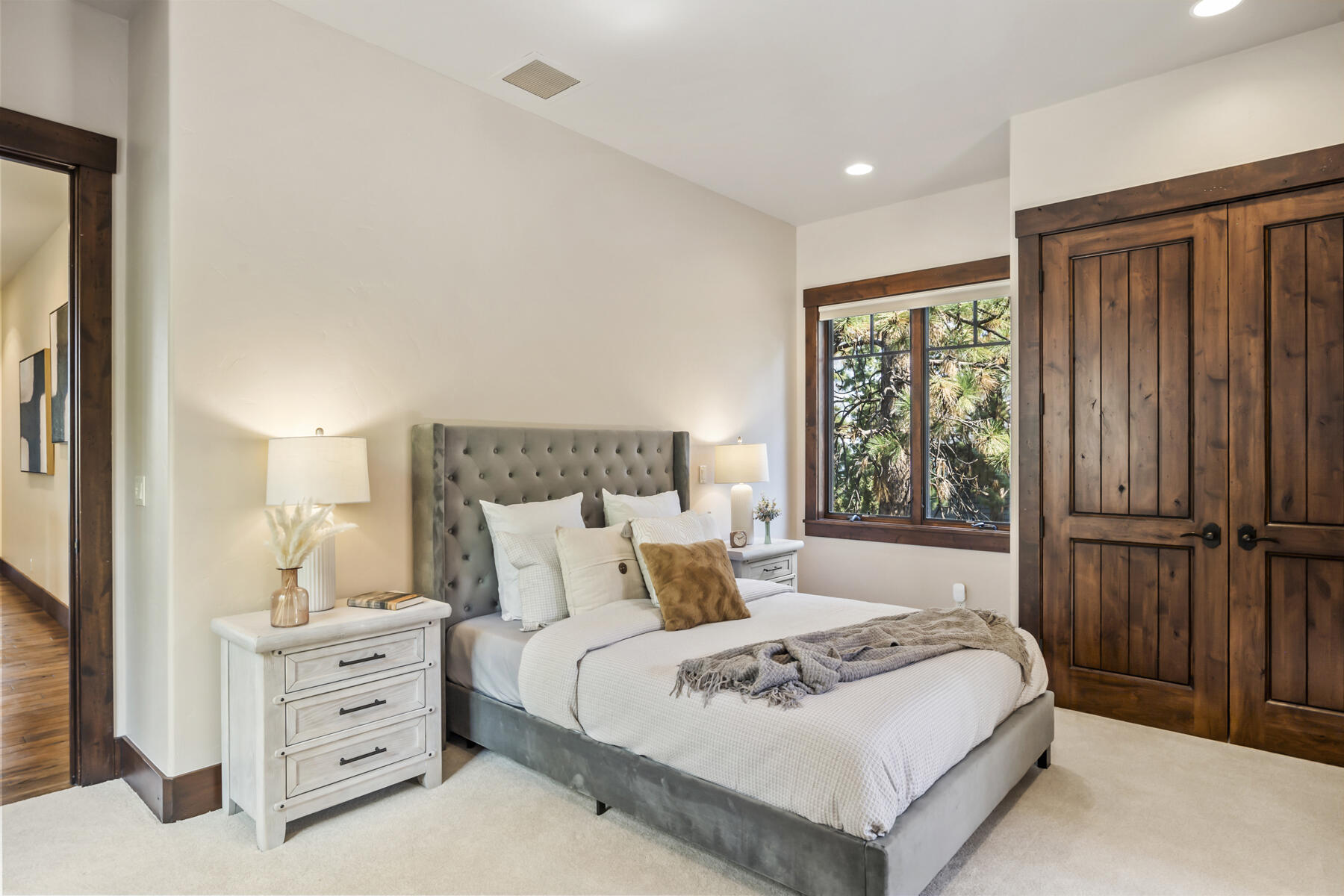 1564 NW Overlook Drive