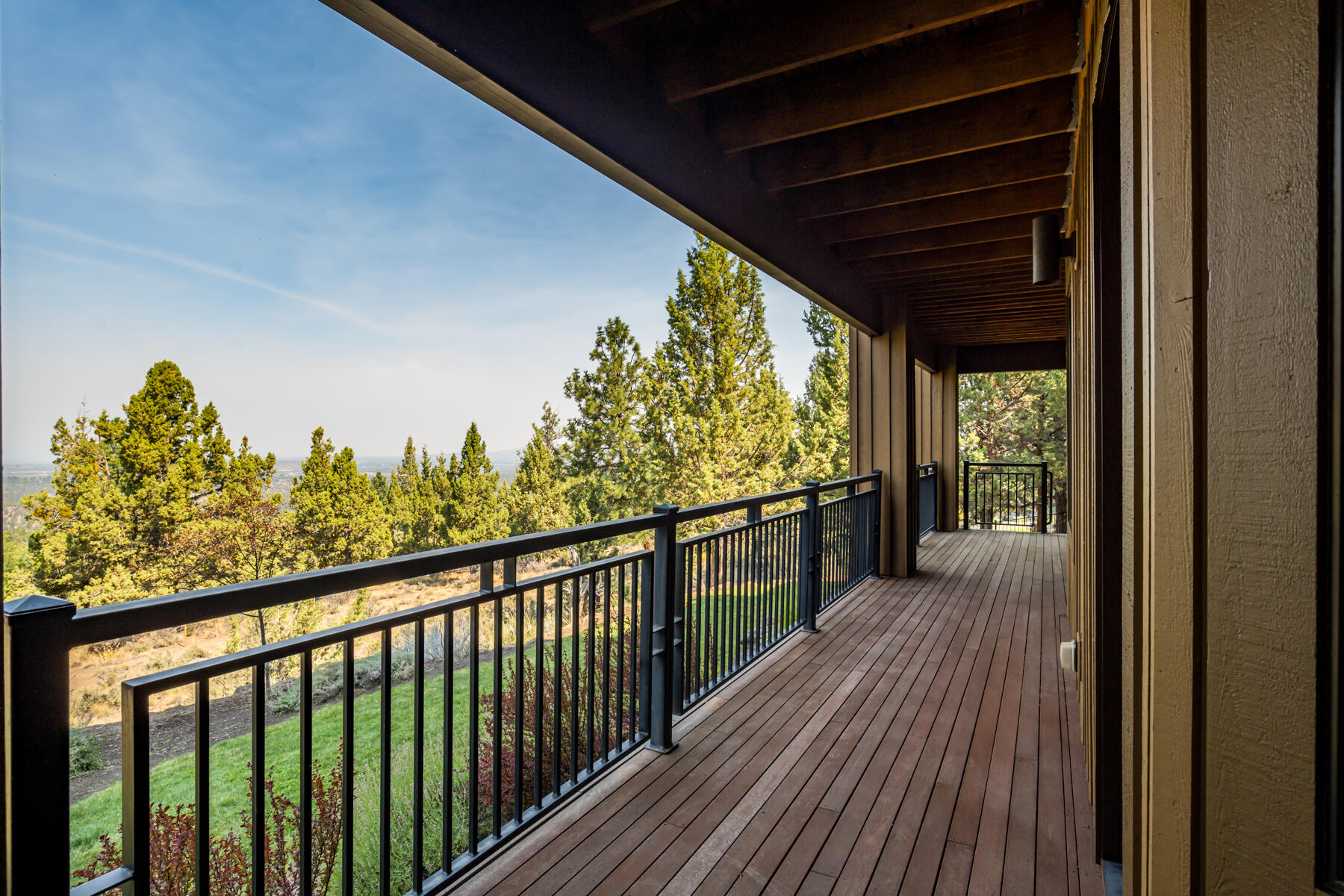 1564 NW Overlook Drive