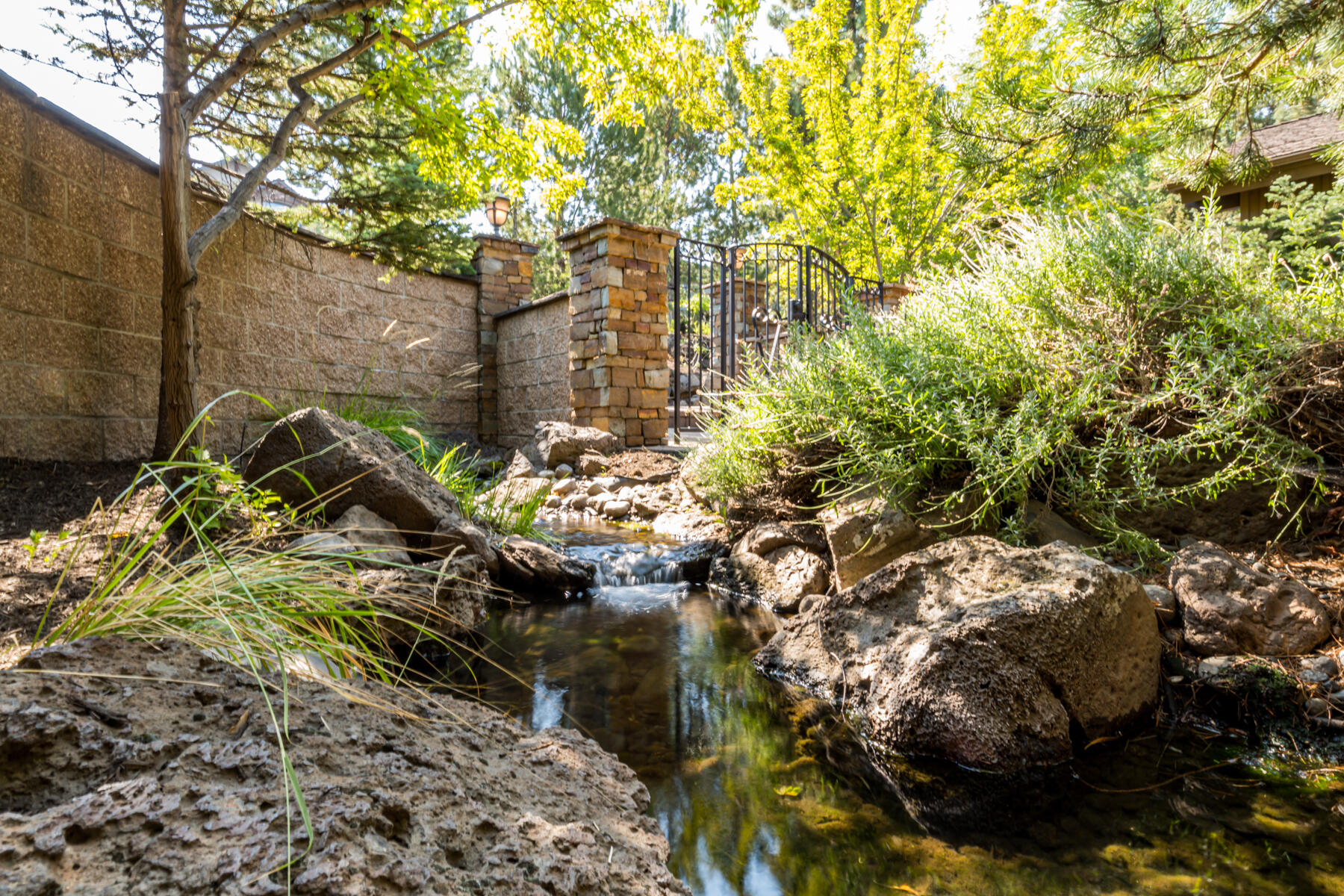 1564 NW Overlook Drive