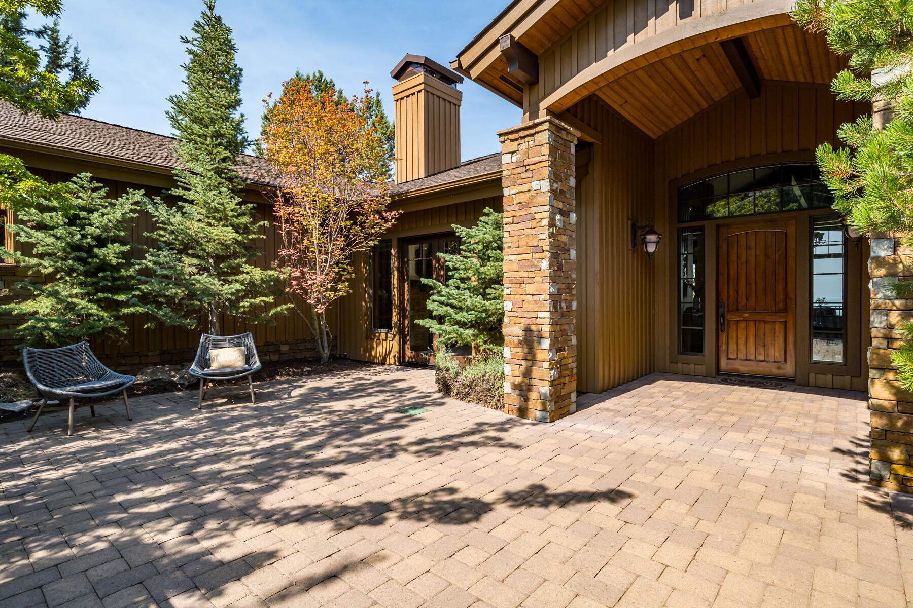 1564 NW Overlook Drive