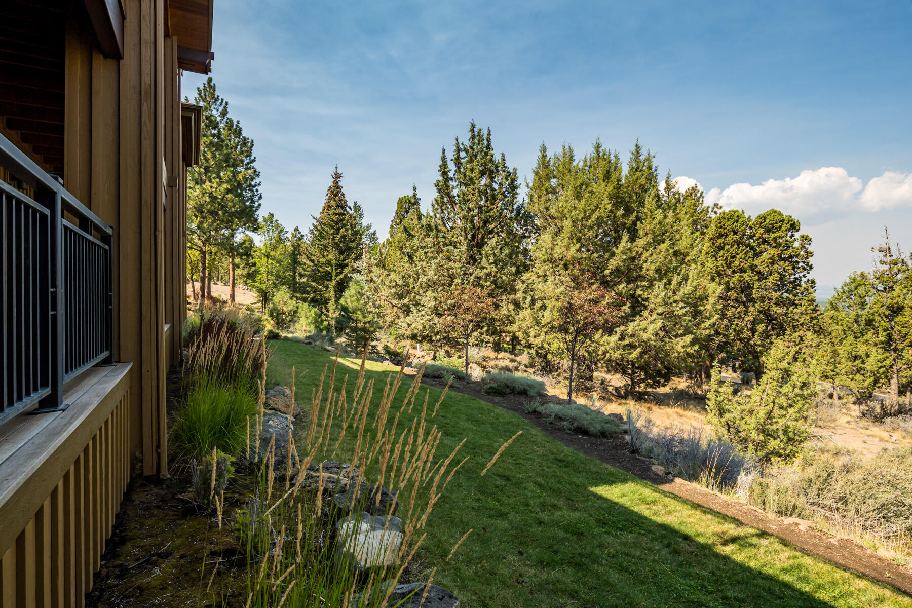 1564 NW Overlook Drive