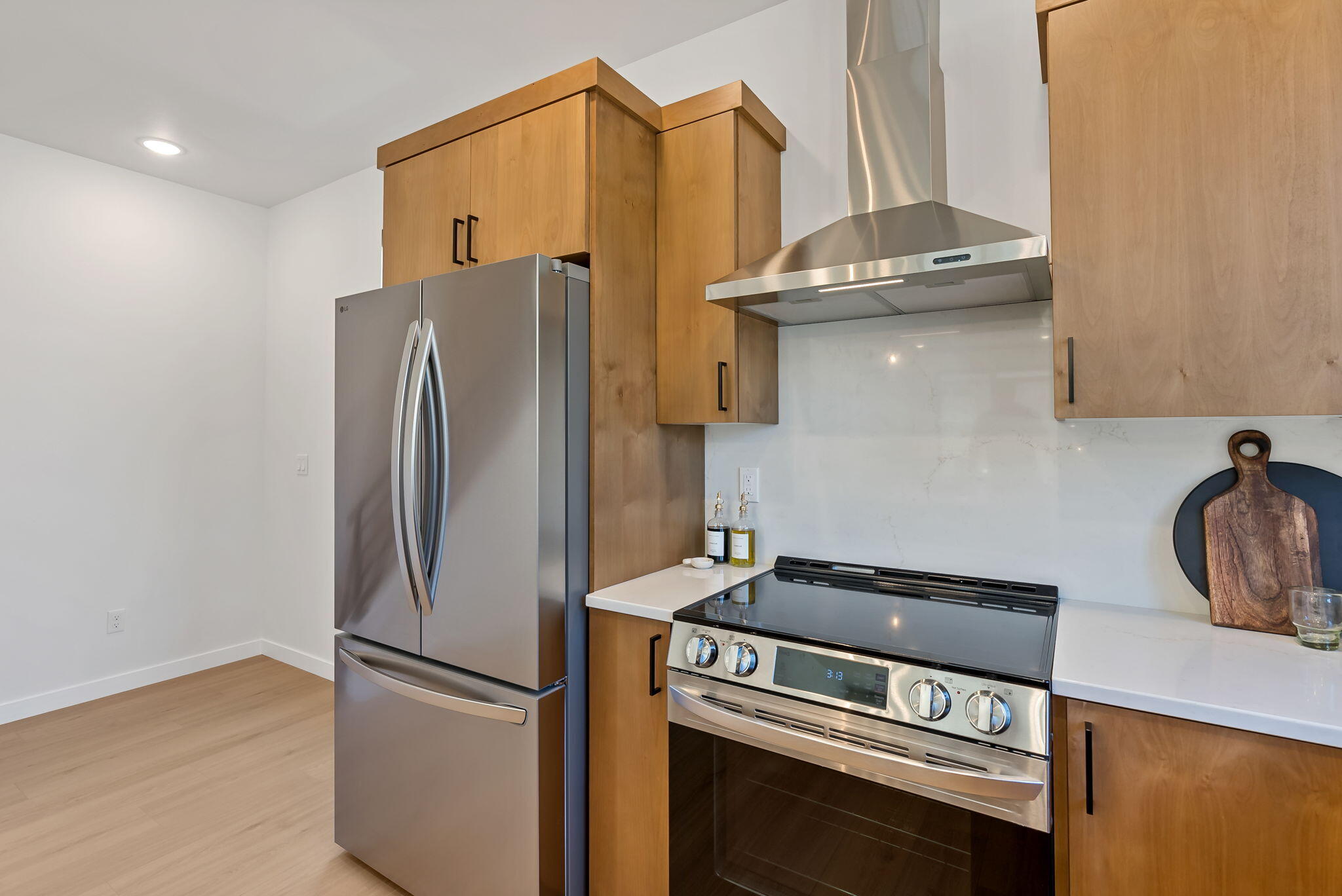 123 NW Broadway Street