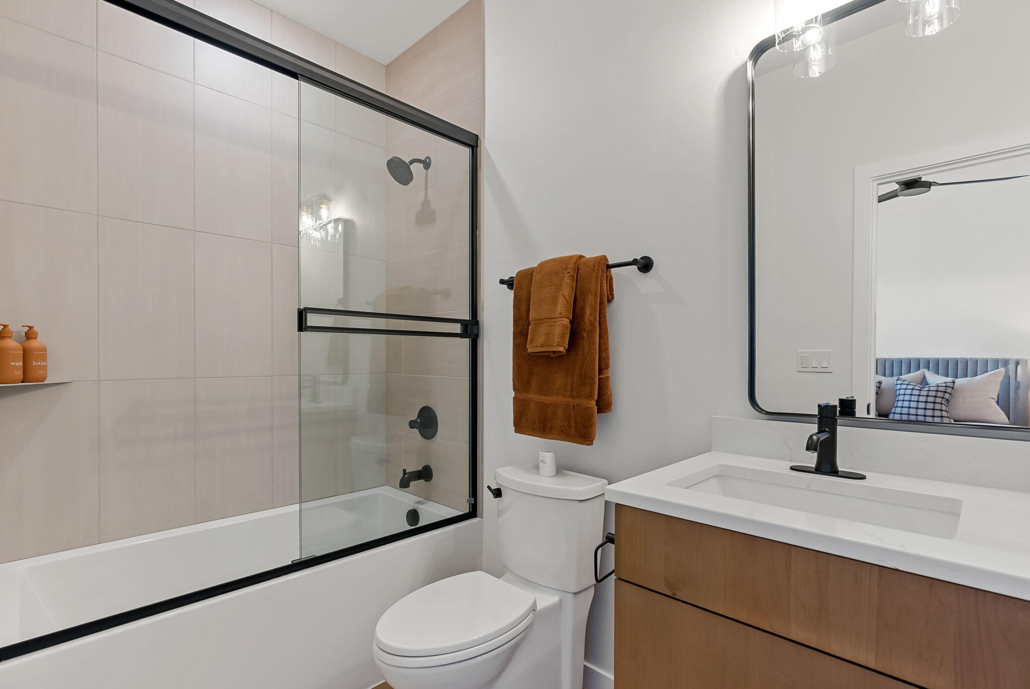 123 NW Broadway Street