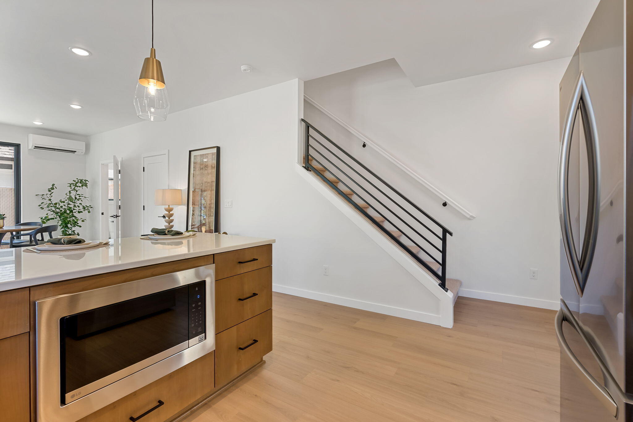 123 NW Broadway Street