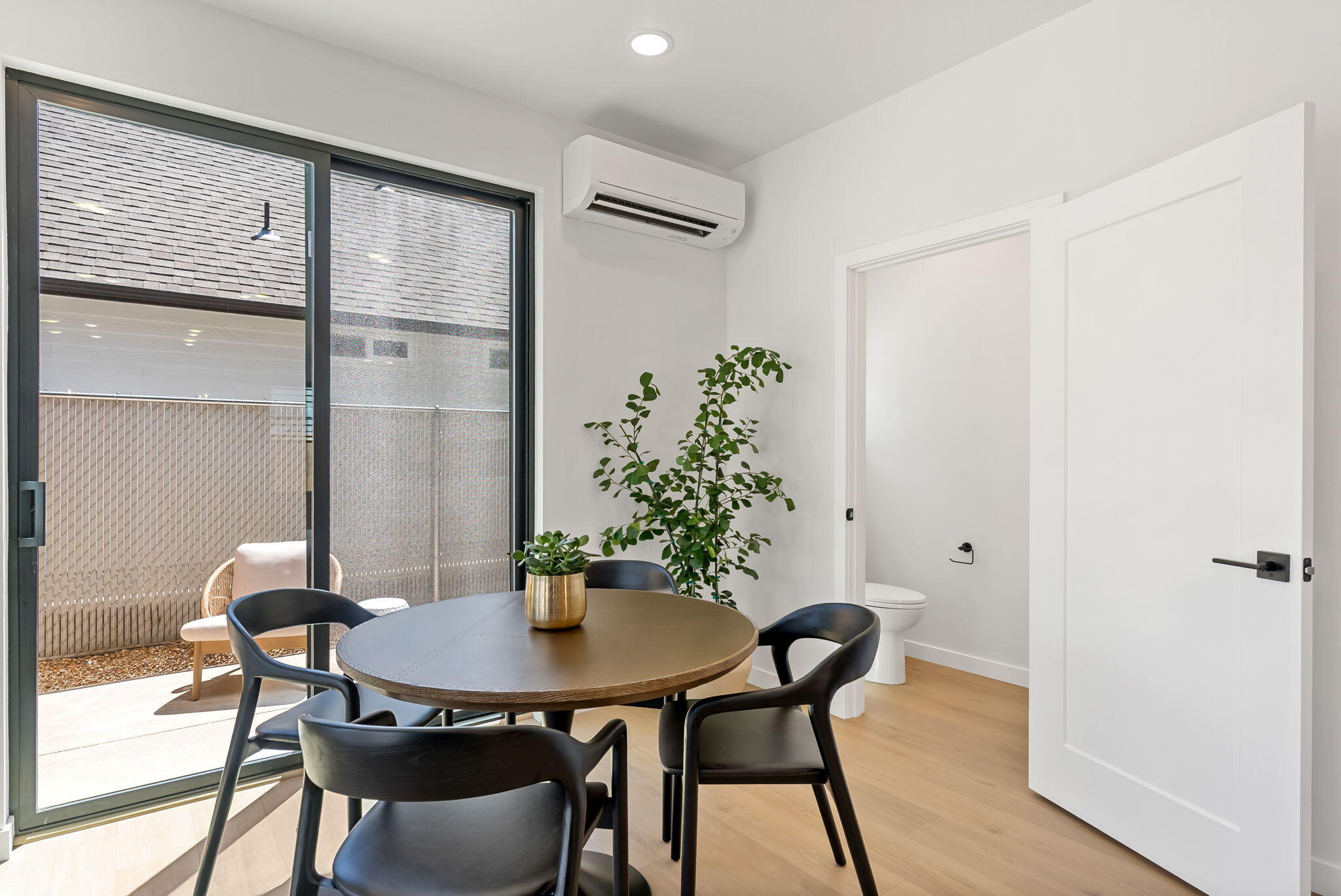 123 NW Broadway Street